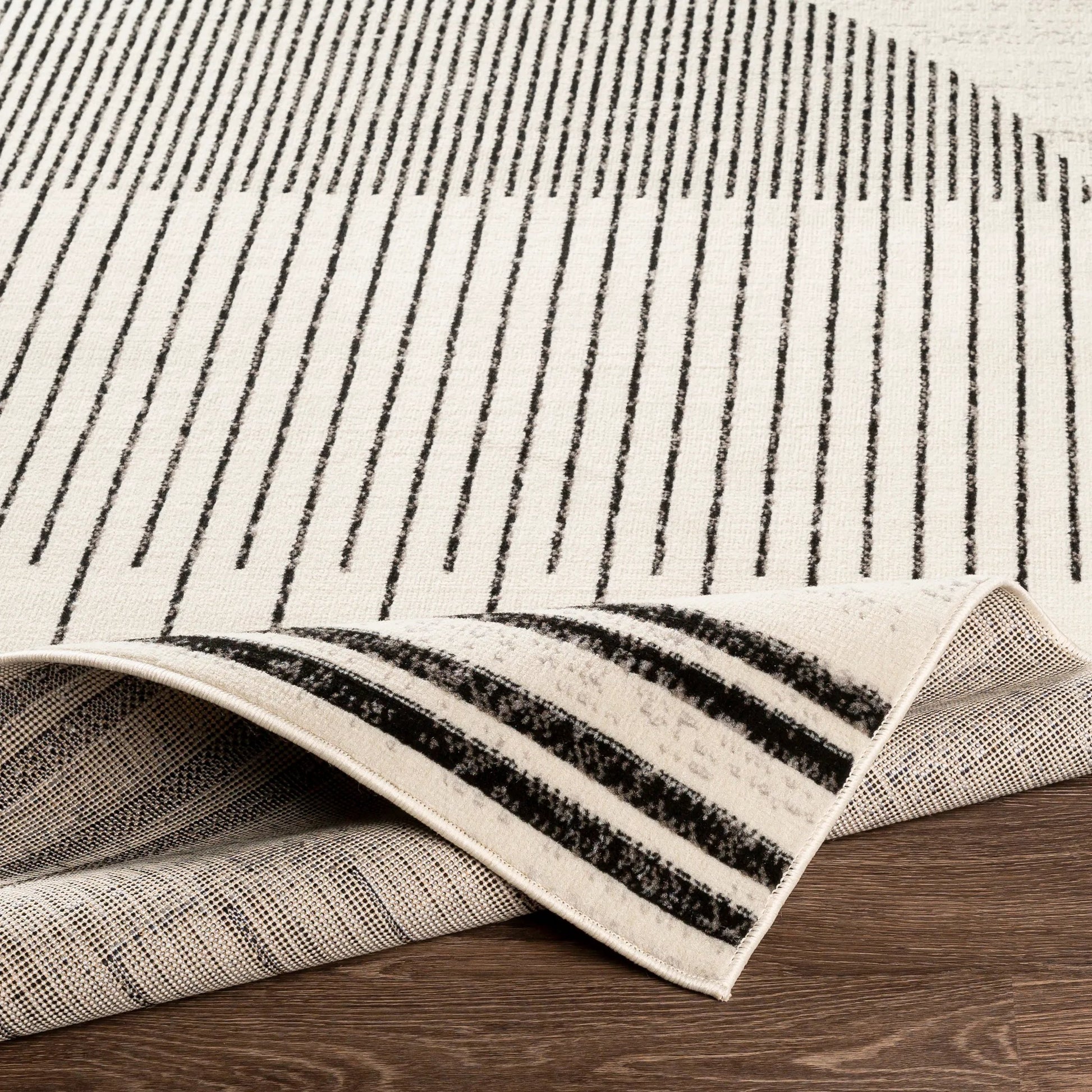 Pisa Rug - 6907 by Livabliss. Made from unique in a unique style.