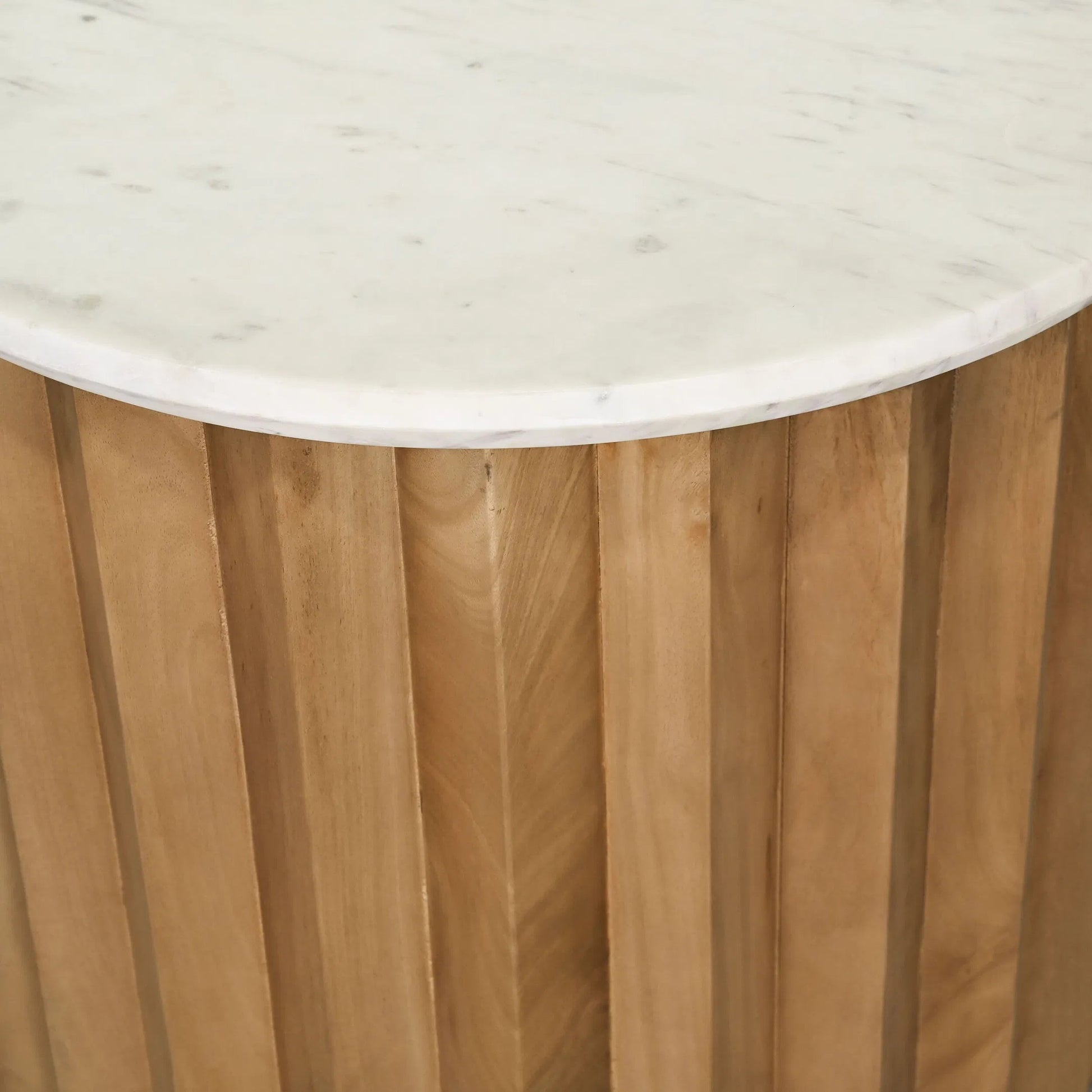 Piestra End Table by Surya in white, brown and natural, marbled. Made from top: marble, base: mango wood in a modern style.