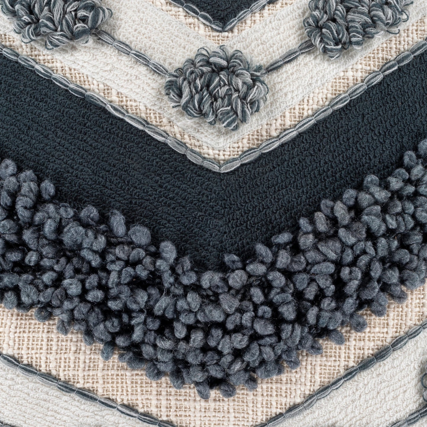 004 SI-1888995,SI-1888996 | Closeup | Pretoria Pillow - 27004 by Surya in dark blue, denim, cream, white, light beige. Made from 100% cotton in a eclectic & global style.