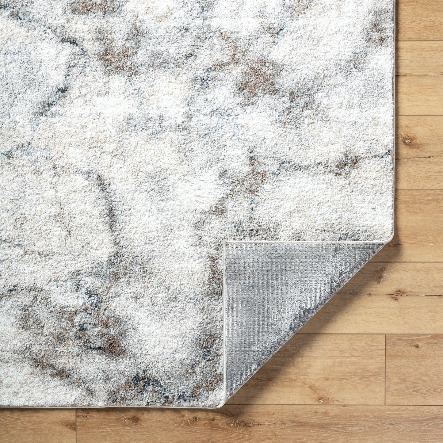 004 SI-2132634,SI-2132635,SI-2132636,SI-2132637 | Closeup | Portofino Rug - 526536 by Livabliss in white, light gray, beige, medium gray, taupe, medium brown. Made from face: 93% polypropylene, 7% polyester, warp: 100% cotton in a unique style.