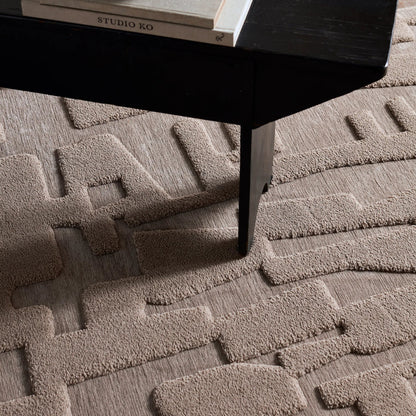 Petros PTR07 Rug by Jaipur Living in gray. Made from 80% polyester, 20% chenille in a unique style.