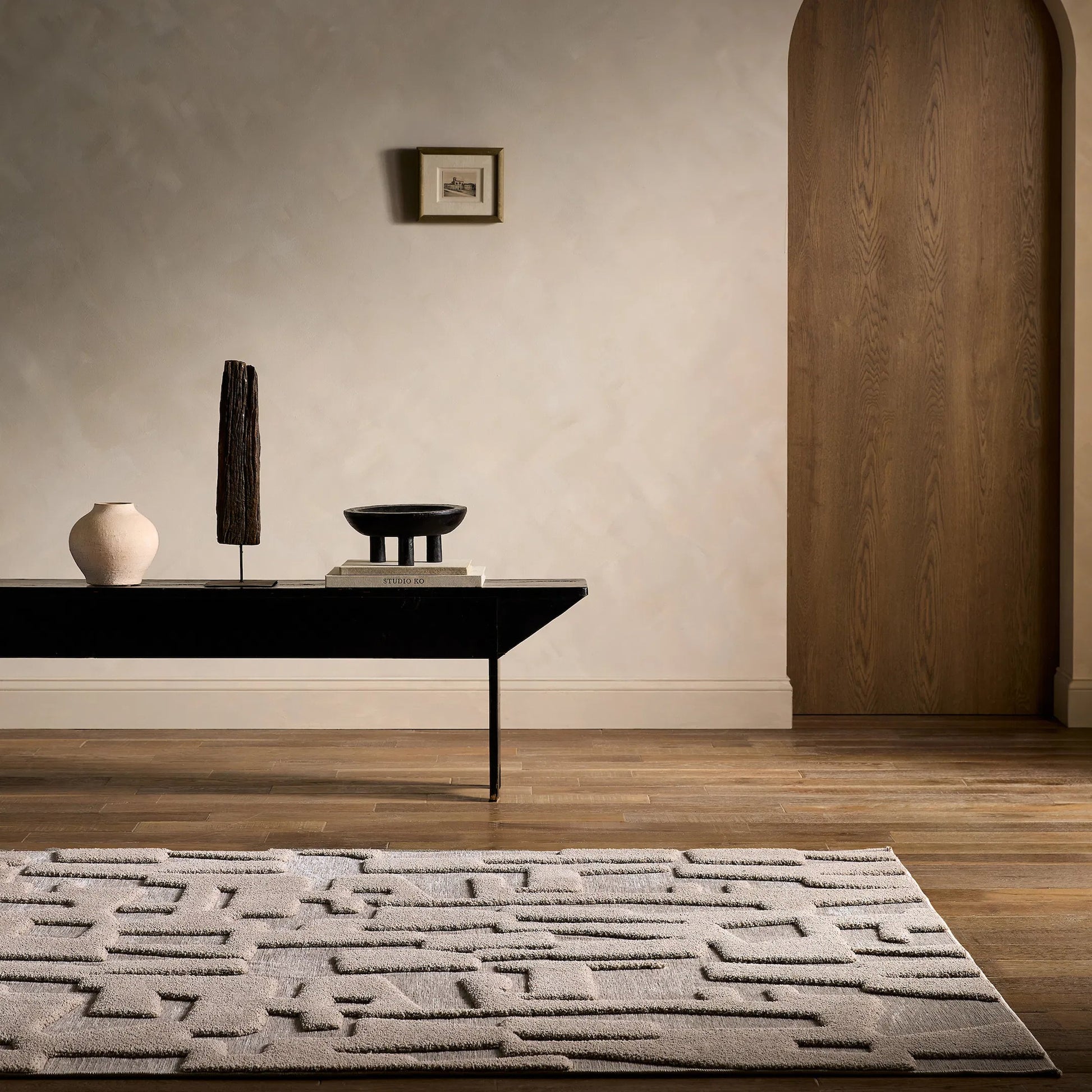 Petros PTR07 Rug by Jaipur Living in gray. Made from 80% polyester, 20% chenille in a unique style.