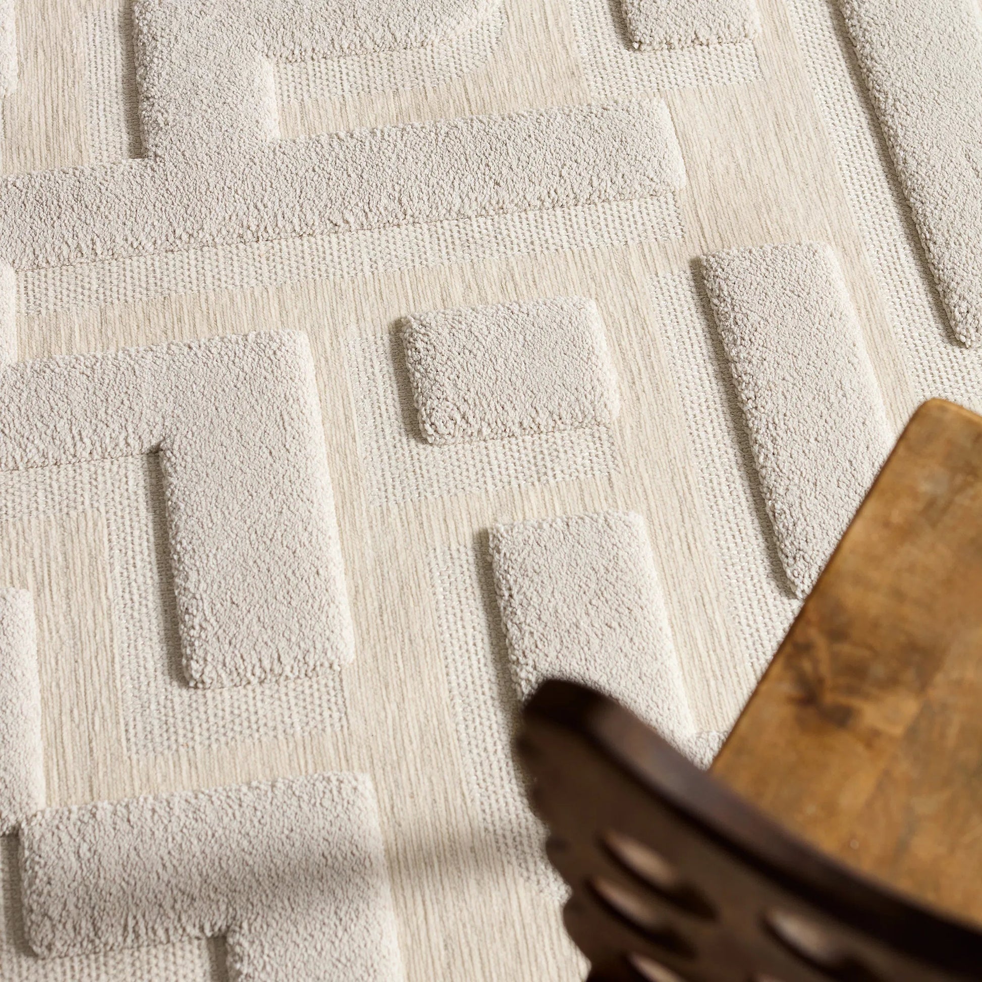 Petros PTR08 Rug by Jaipur Living in ivory. Made from 80% polyester, 20% chenille in a unique style.