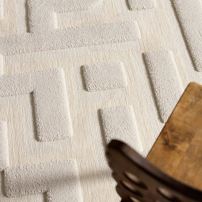 Petros PTR08 Rug by Jaipur Living in ivory. Made from 80% polyester, 20% chenille in a unique style.