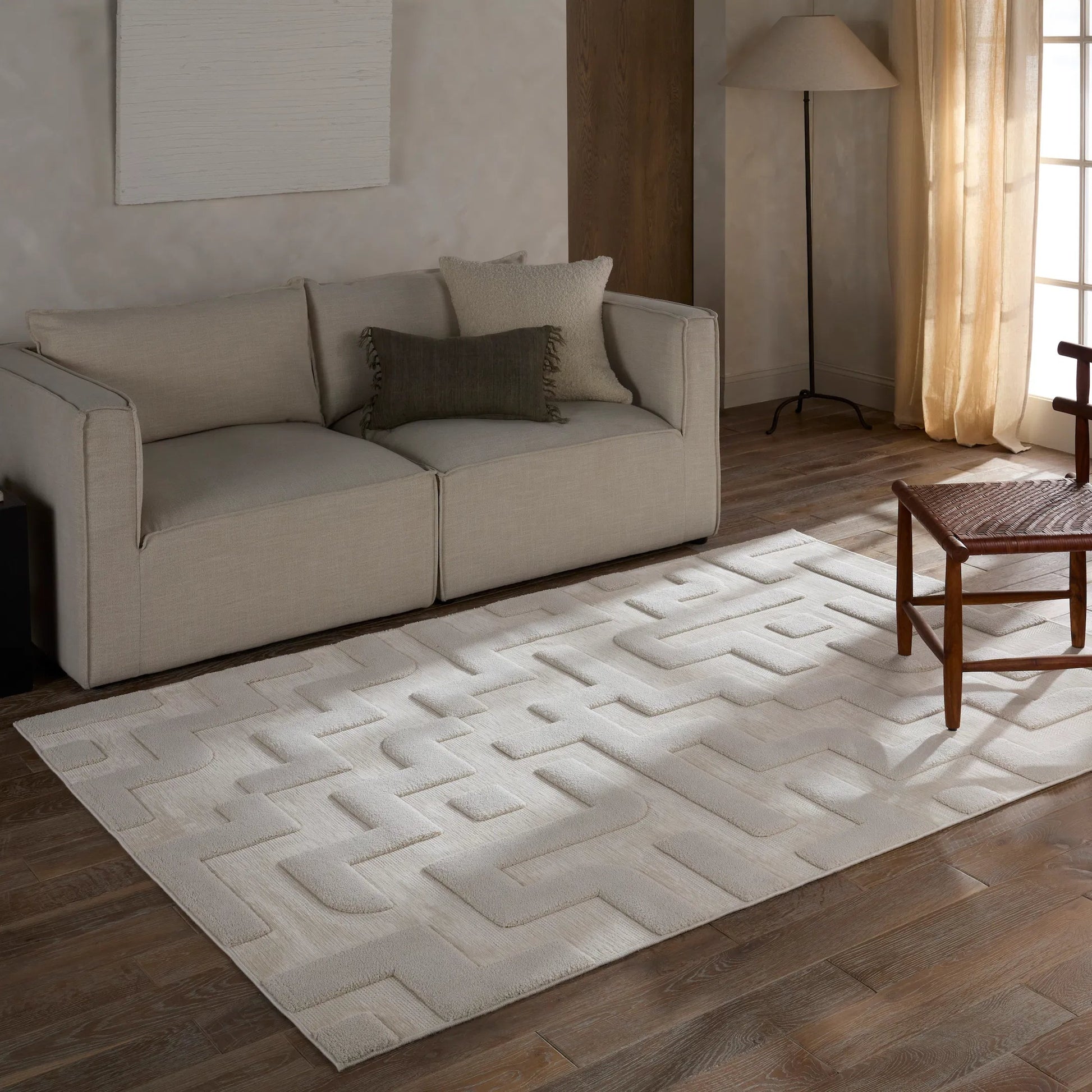 Petros PTR08 Rug by Jaipur Living in ivory. Made from 80% polyester, 20% chenille in a unique style.