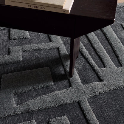 Petros PTR09 Rug by Jaipur Living in gray. Made from 80% polyester, 20% chenille in a unique style.