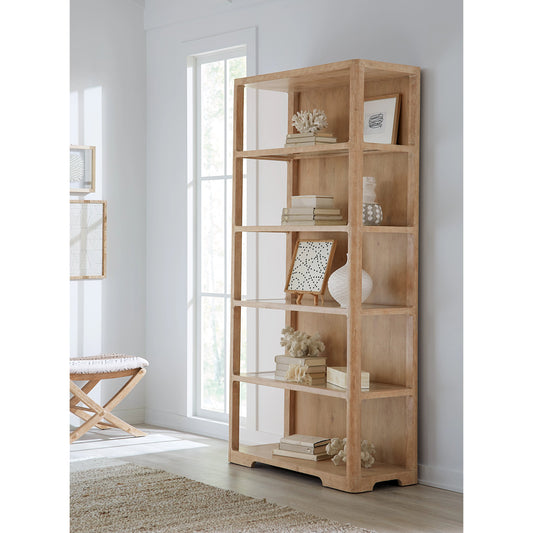 Retreat Etagere by Hooker Furniture in dune. Made from oak veneers, tempered glass in a cottage & farmhouse style.
