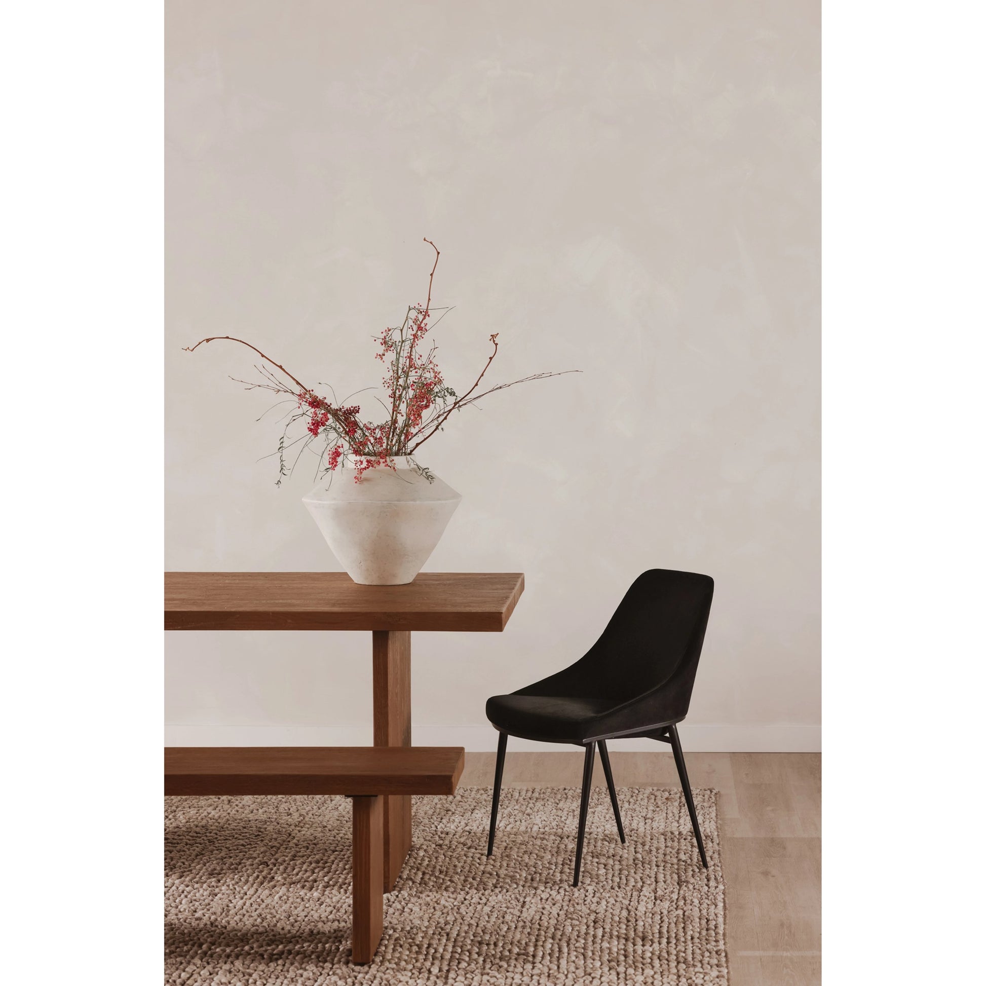 Koshi Bench by Moe's Home Collection in sandblasted amber oak. Made from solid oak in a modern style.