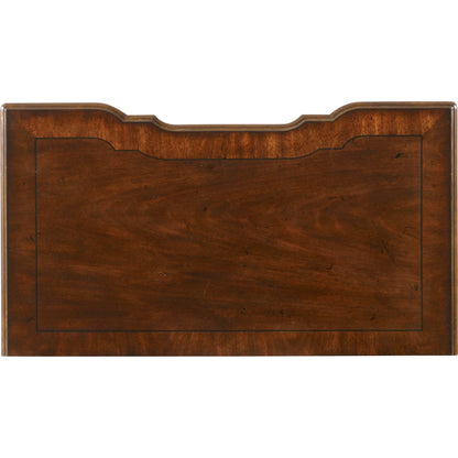 Leesburg Bachelor's Chest by Hooker Furniture in mahogany. Made from mahogany veneers in a traditional style.