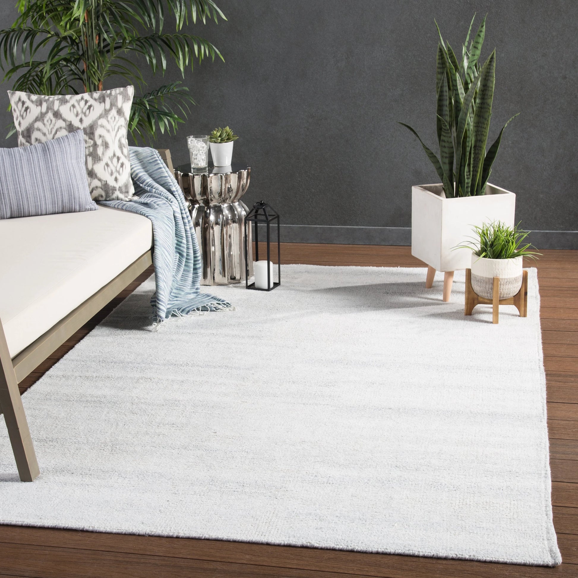 Rebecca RBC03 Indoor/Outdoor Rug by Jaipur Living. Made from 100% pet yarn in a unique style.