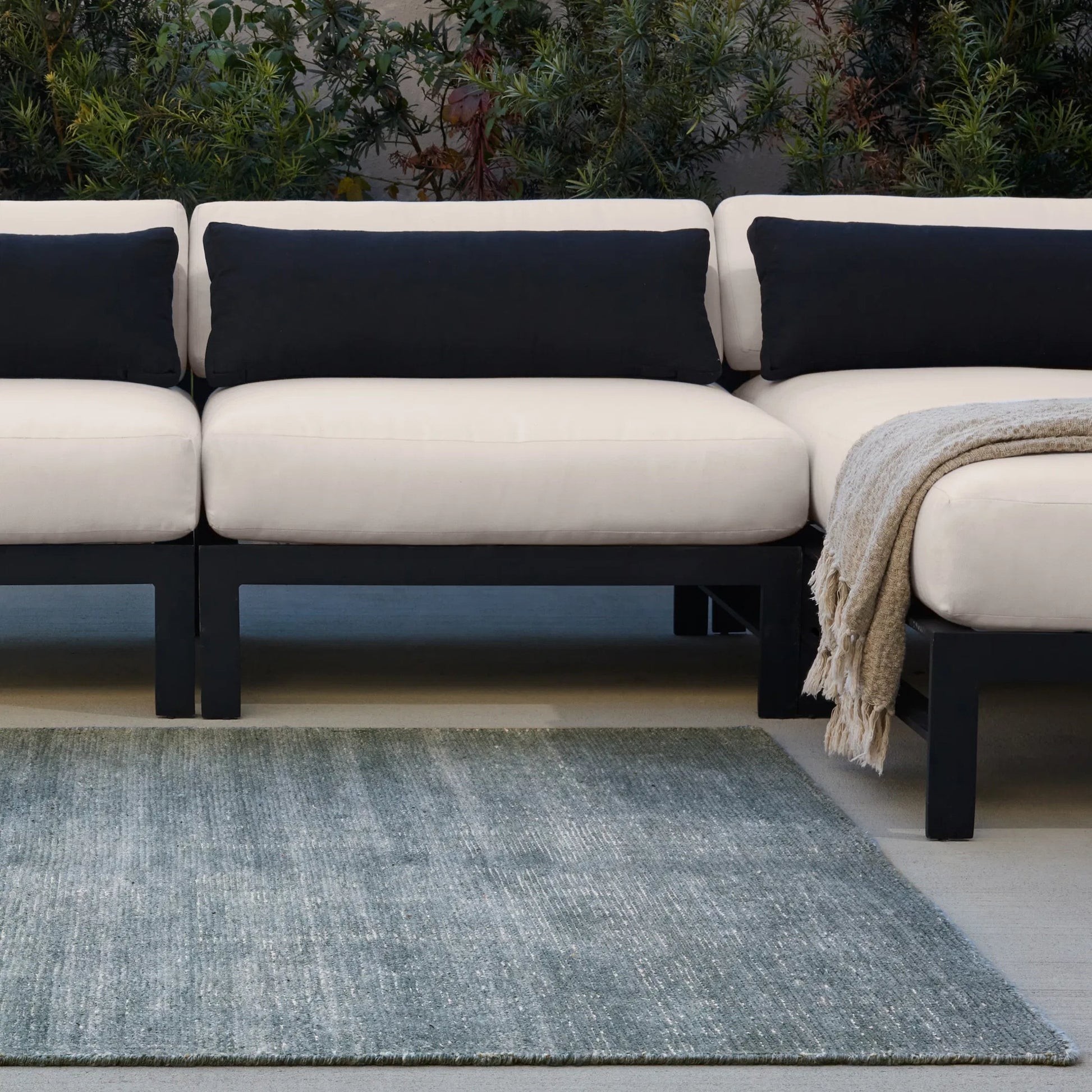 Rebecca RBC12 Indoor/Outdoor Rug by Jaipur Living in blue. Made from 100% pet yarn in a unique style.