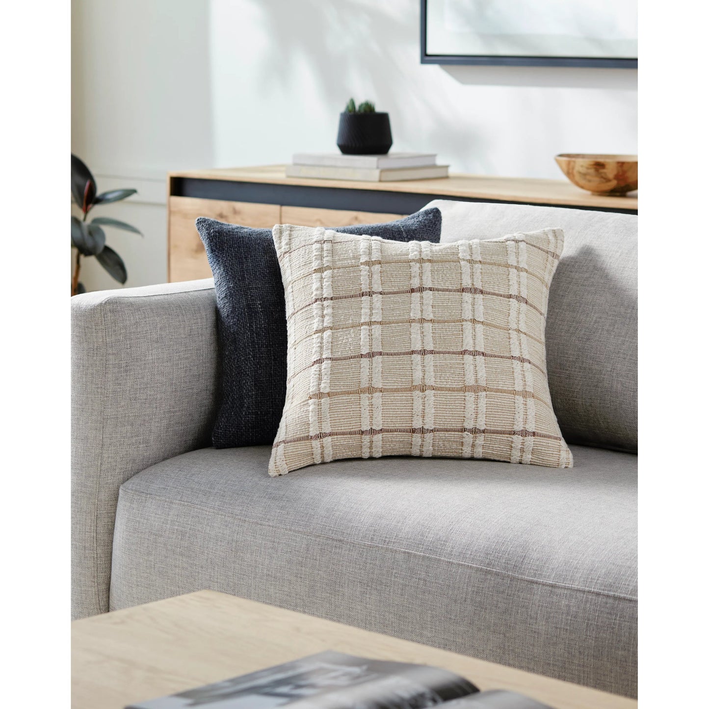005 SI-1915758,SI-1915759,SI-1915760,SI-1915761 | Lifestyle | Rochester Pillow - 15097 by Surya in white, light beige, brown. Made from front: 100% cotton, back: 100% cotton in a modern style.