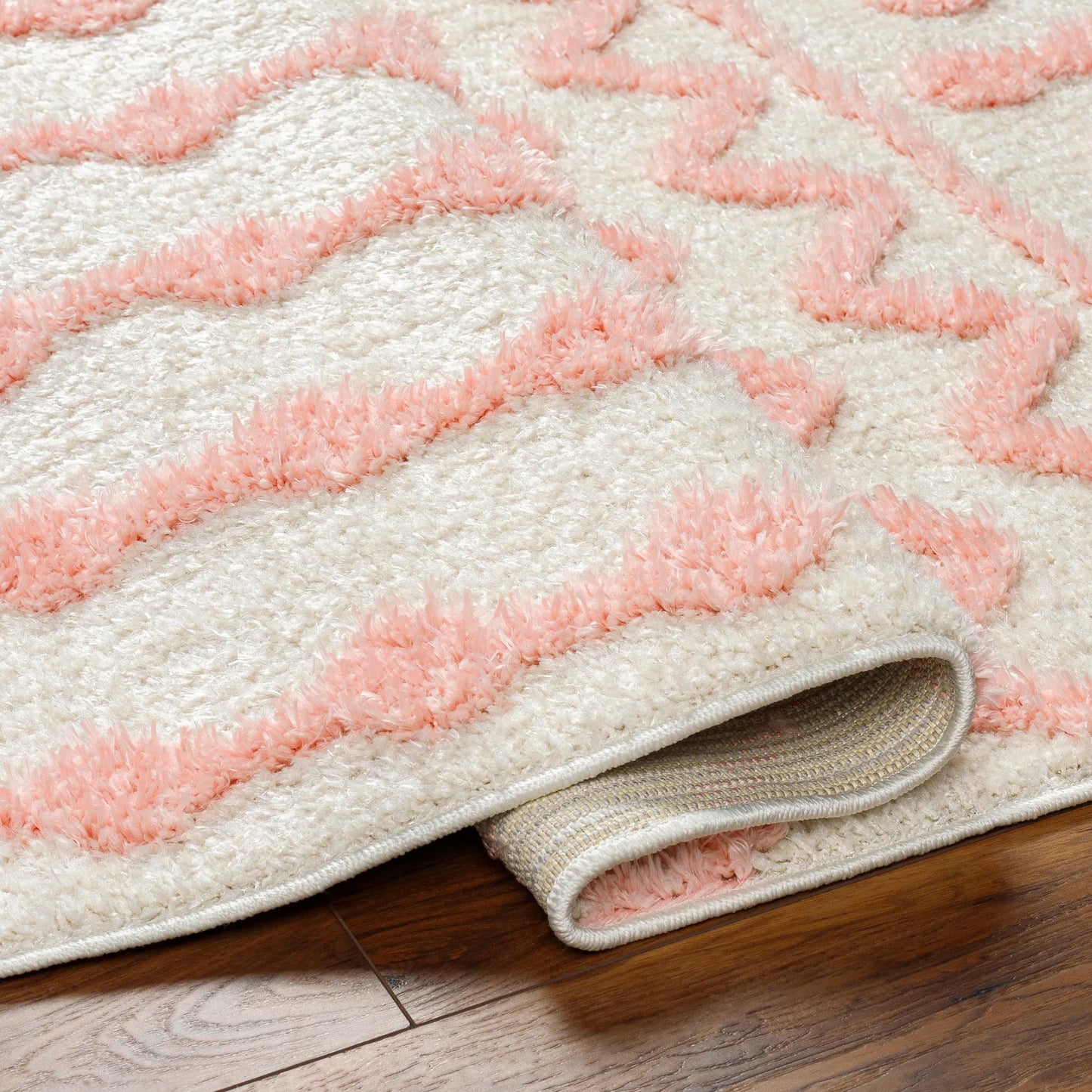 004 SI-1971177,SI-1971178,SI-1971179 | Closeup | Rodos Rug - 32882 by Livabliss in beige, light pink. Made from main: 100% polyester in a unique style.