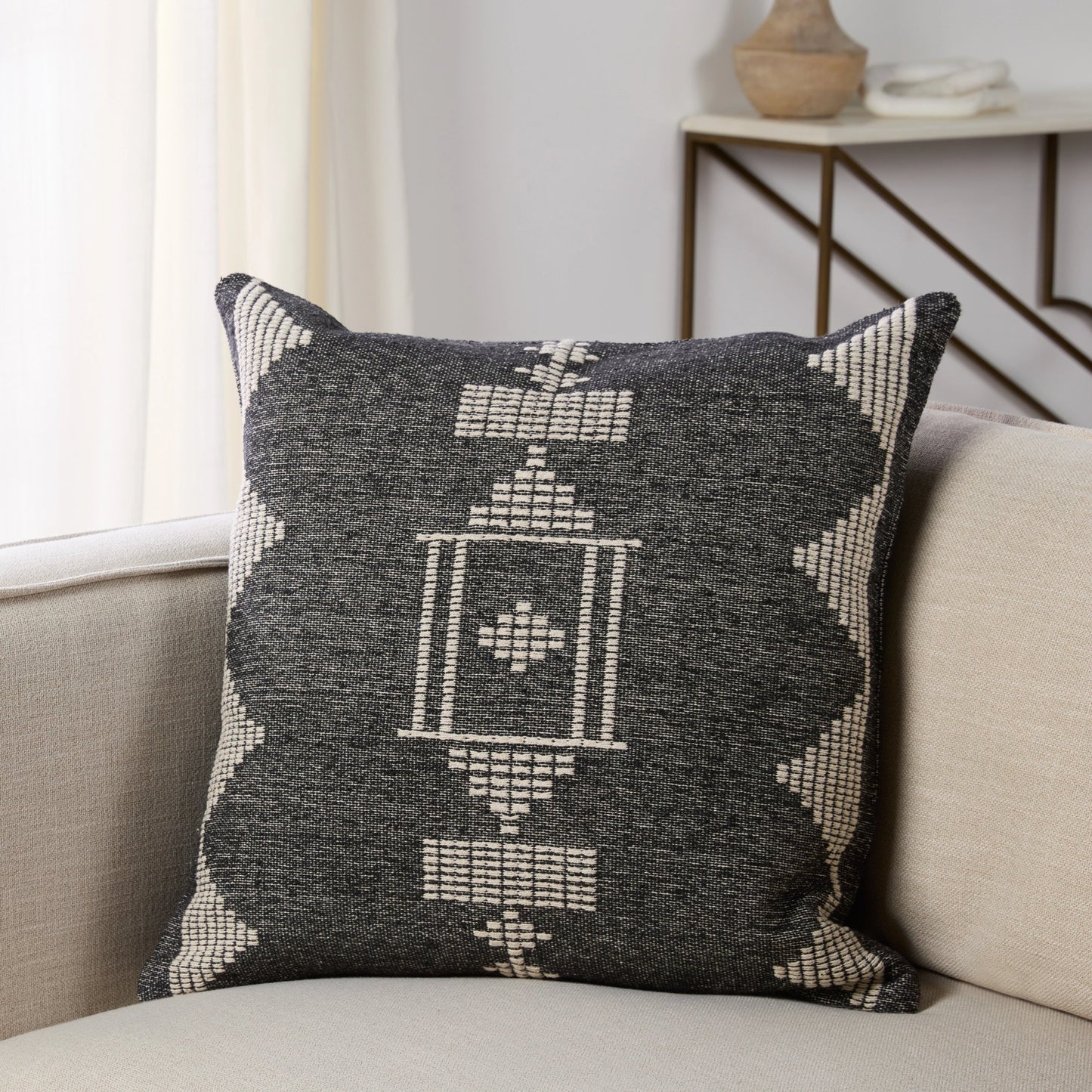 004 SI-2062251,SI-2062252 | Lifestyle | Renata REN02 Pillow by Jaipur Living in black, cream. Made from 100% cotton in a traditional style.