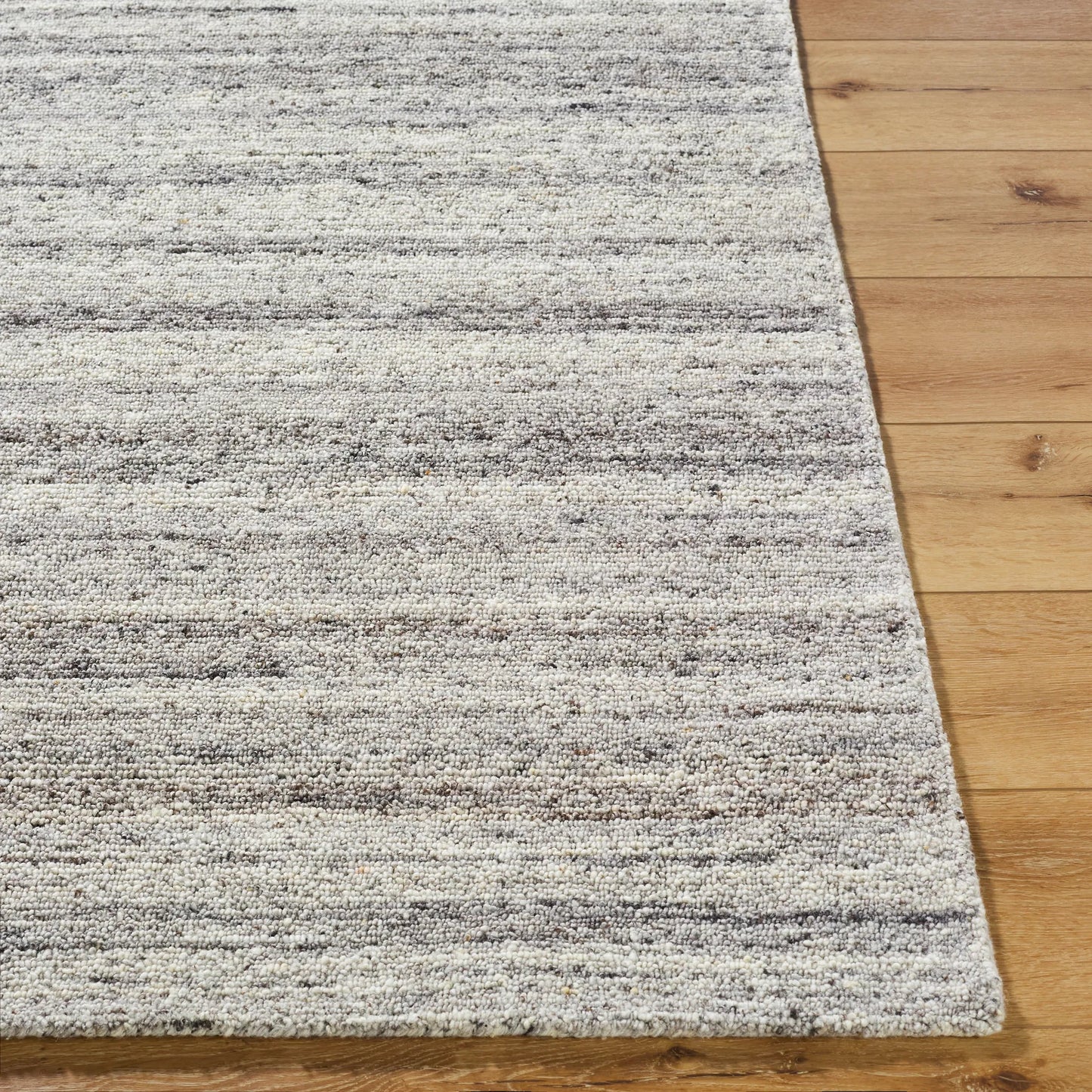 016 SI-2244973,SI-2244974,SI-2244975,SI-2244976,SI-2244977,SI-2244978 | Closeup | Romford 624190 Rug by Livabliss. Made from wool in a unique style.