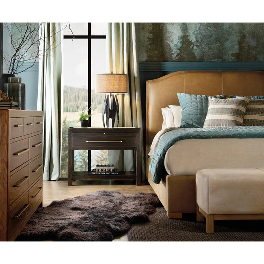 Melange Holy Cow Bench by Hooker Furniture in light wood oak, beige hair on hide leather. Made from solid oak wood, hair on hide leather, fabric, 82% polyester, 13% acrylic, 5% linen in a transitional style.