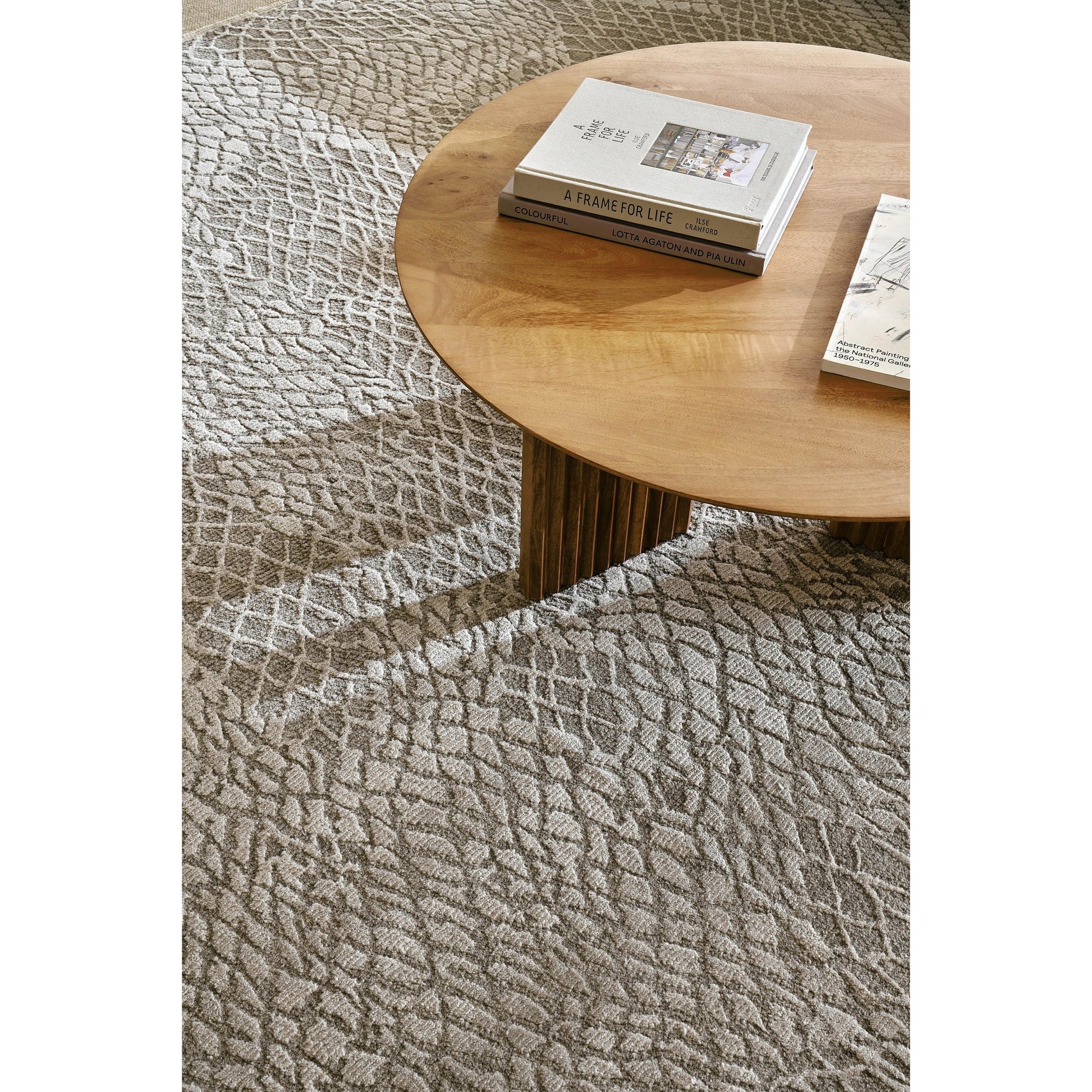 Reyyan RHE-2300 Rug by Surya. Made from face: 80% wool, 20% viscose, warp: 100% cotton in a unique style.
