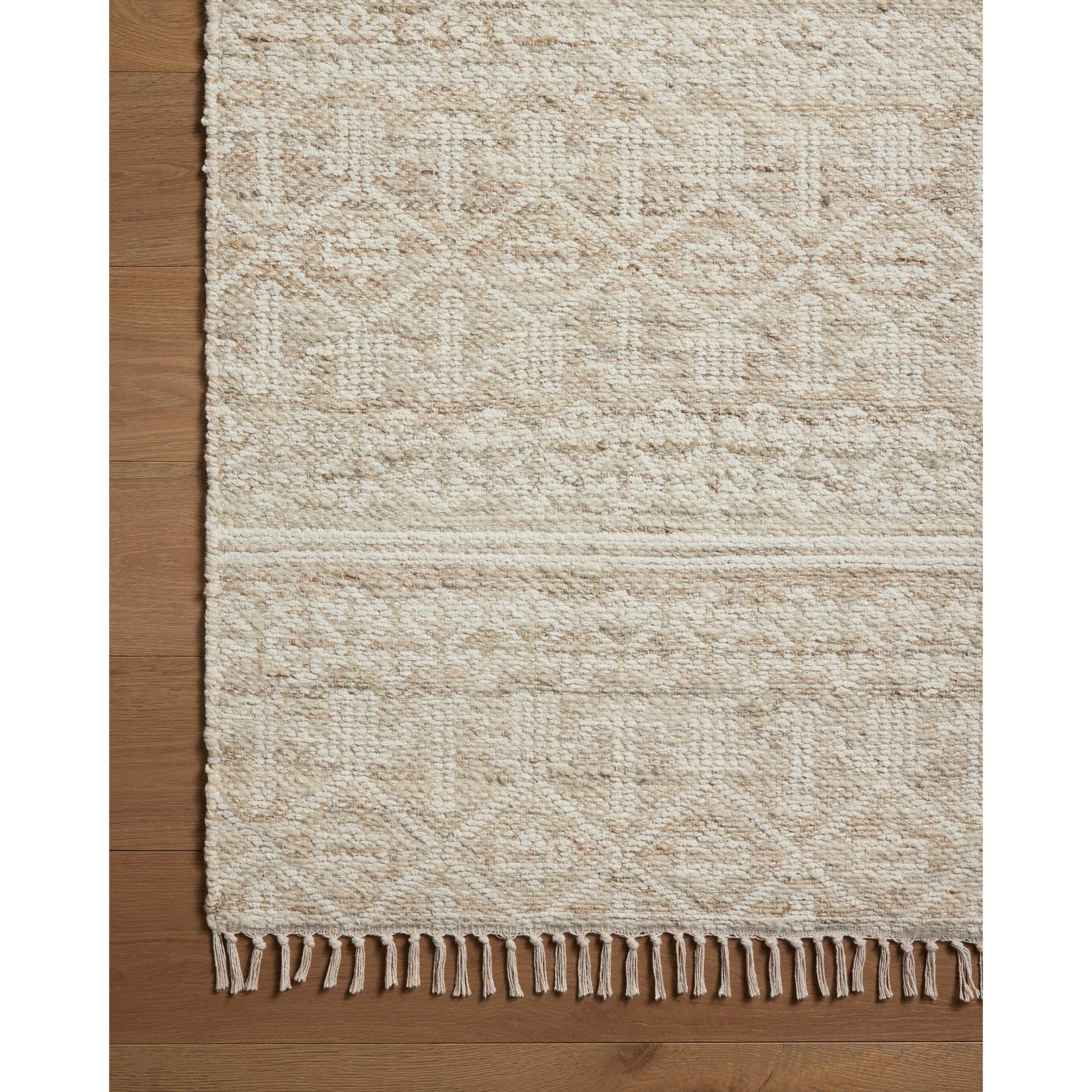 Rivers RIV-03 Rug by Angela Rose x Loloi in sand, ivory. Made from wool / jute / cotton in a unique style.