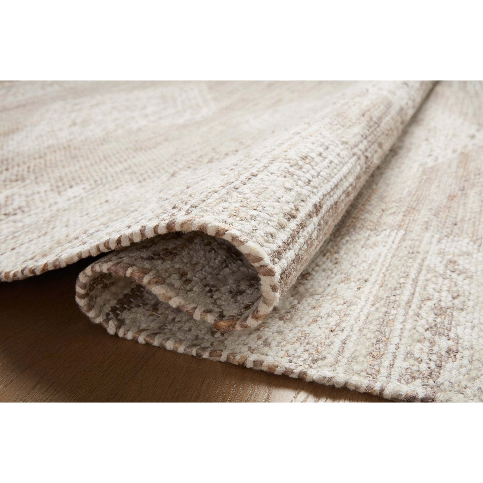 Rivers RIV-05 Rug by Angela Rose x Loloi in lilac, ivory. Made from wool / jute / cotton in a unique style.