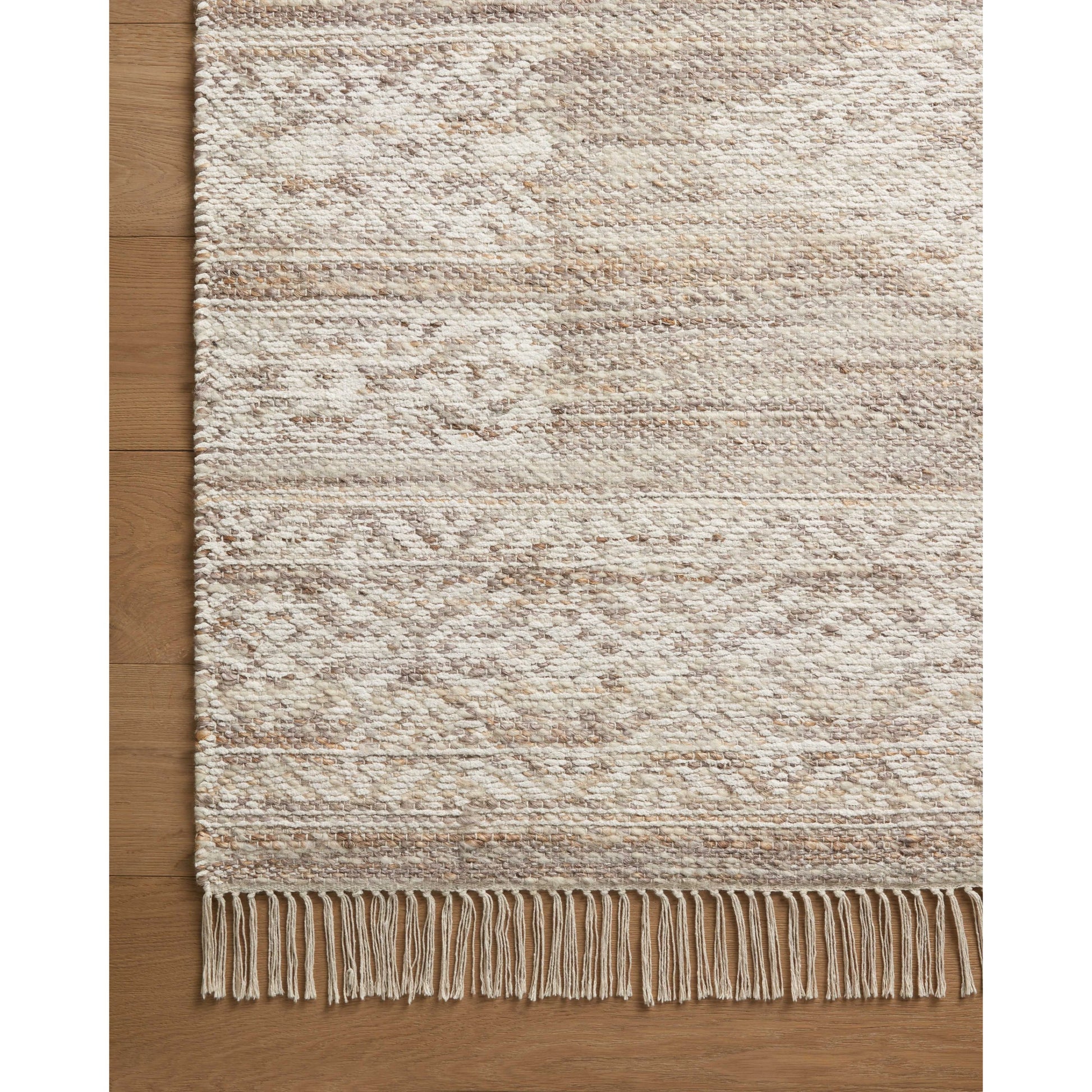 Rivers RIV-05 Rug by Angela Rose x Loloi in lilac, ivory. Made from wool / jute / cotton in a unique style.