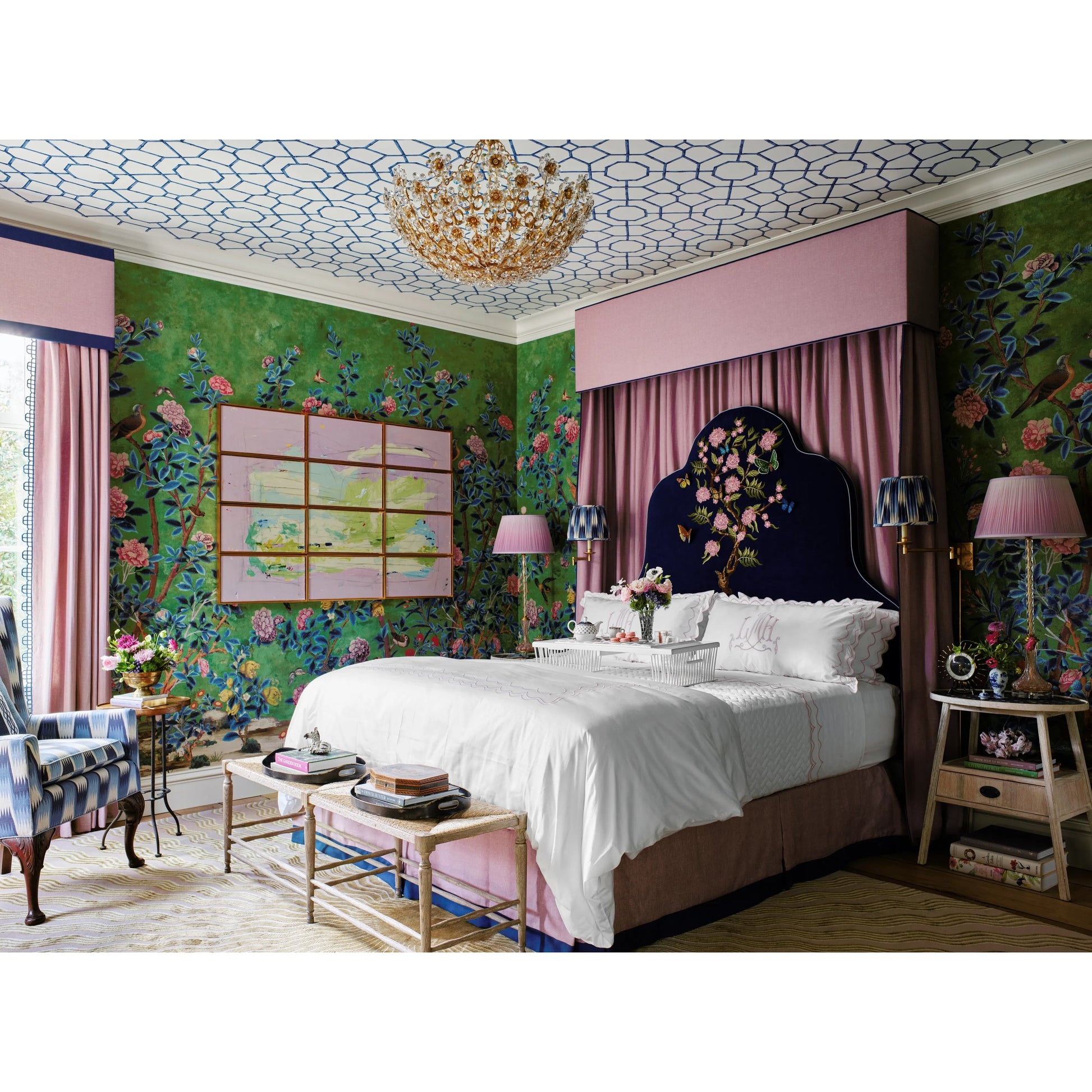 William Yeoward Bywater Washed Acacia Side Table by Jonathan Charles in white and washed acacia. Made from acacia in a cottage & farmhouse style.