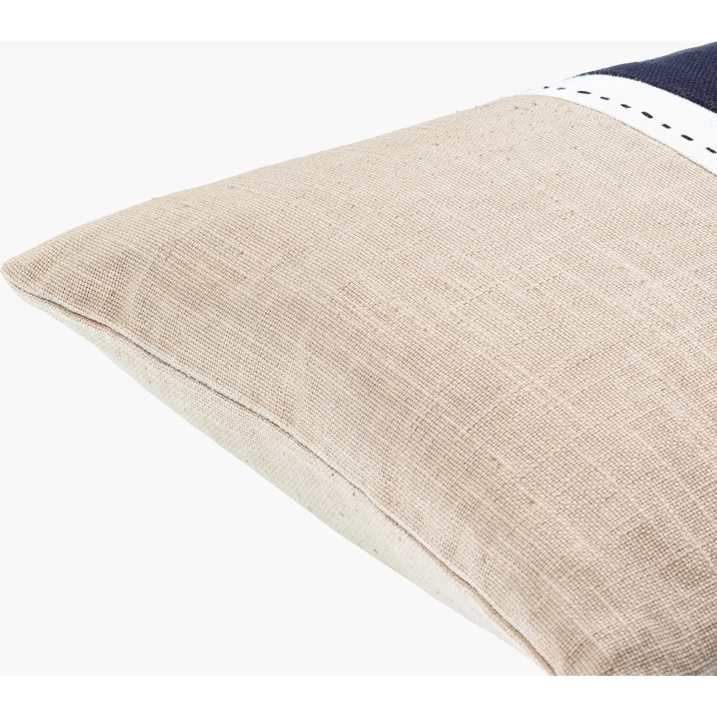 005 SI-2099760,SI-2099761 | Closeup | Ritzy Pillow - 516862 by Surya in black, white. Made from cotton in a modern style.