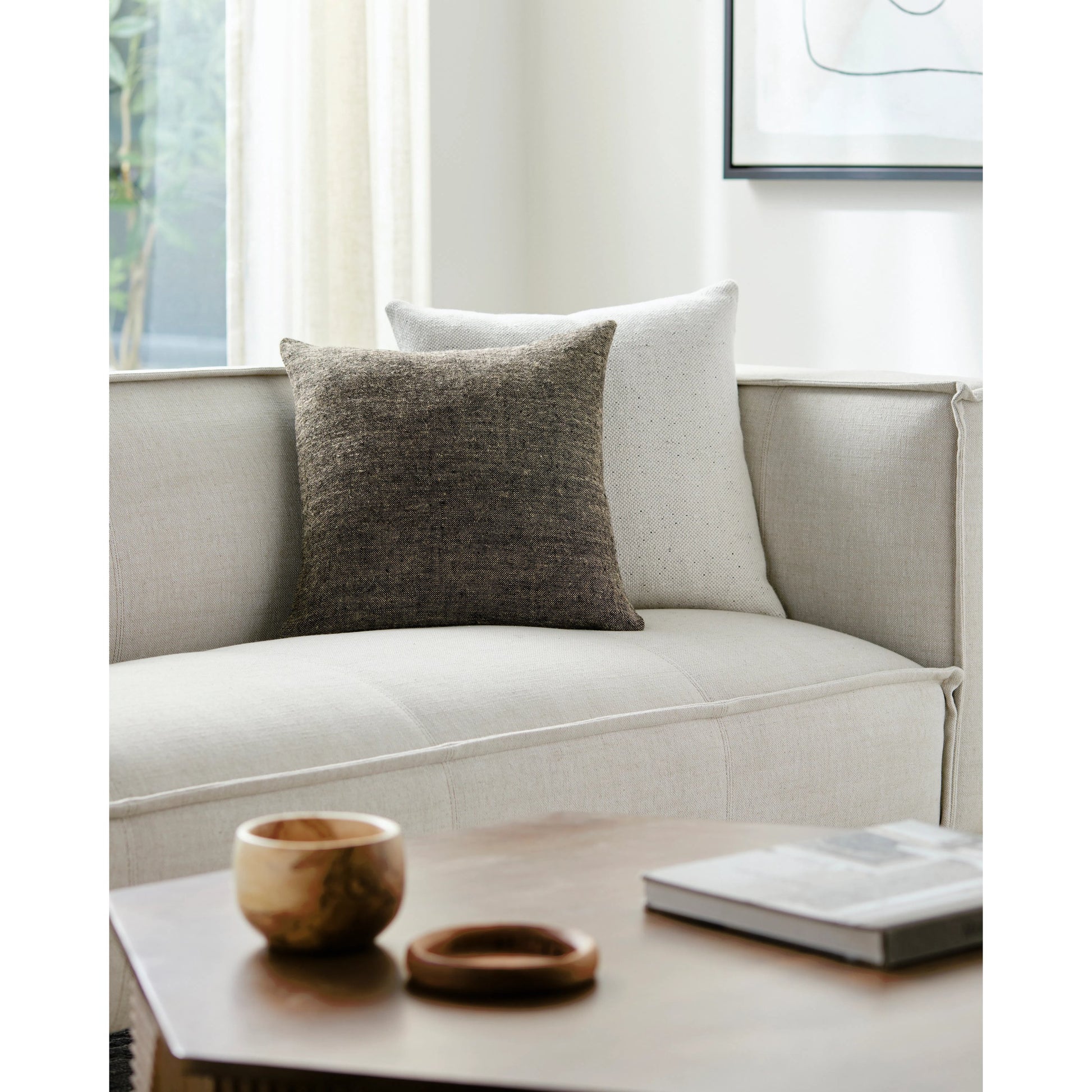 Ronnie Pillow - 481568 by Surya. Made from front: 100% linen, back: 100% cotton in a modern style.