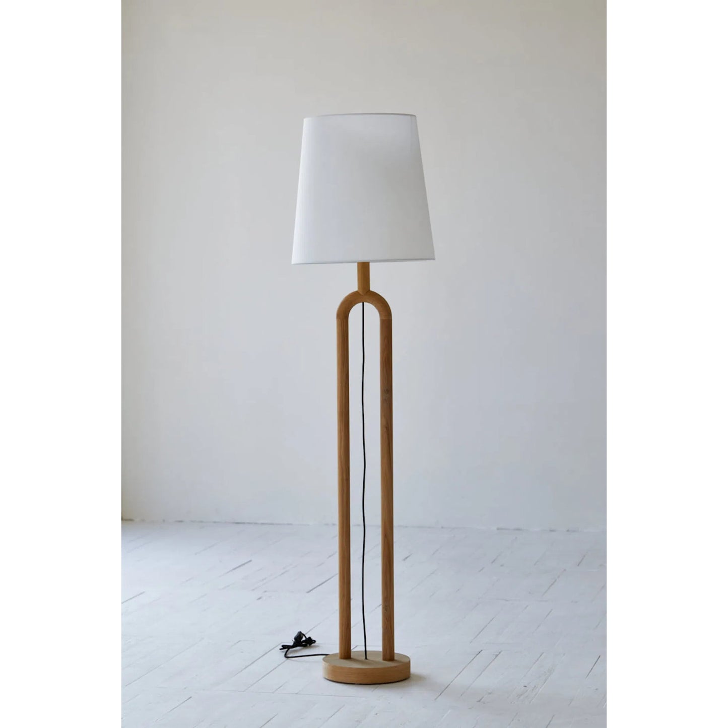 010 SI-2325228 | Lifestyle | Dolce Standing Lamp by LH Imports in brown, white and natural. Made from oak, linen shade, metal in a unique style.