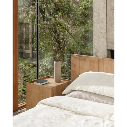 Plank Bed by Moe's Home Collection in natural. Made from solid oak, solid mango wood slats in a modern style.