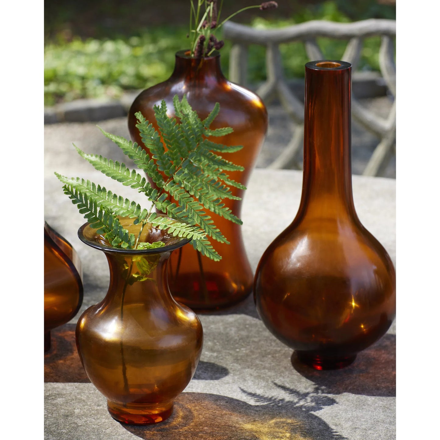 006 SI-2007760 | Lifestyle | Gold Peking Maiping Vase by Currey and Company in amber. Made from glass in a modern style.