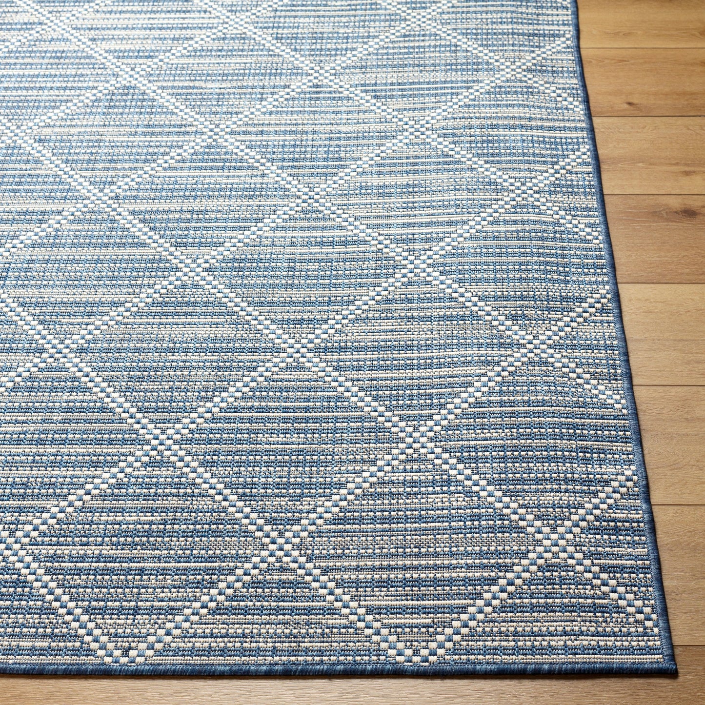 008 SI-1948381 | Closeup | Ravello Rug - 32857 by Livabliss. Made from main: 90% polypropylene, main: 10% sisal in a unique style.