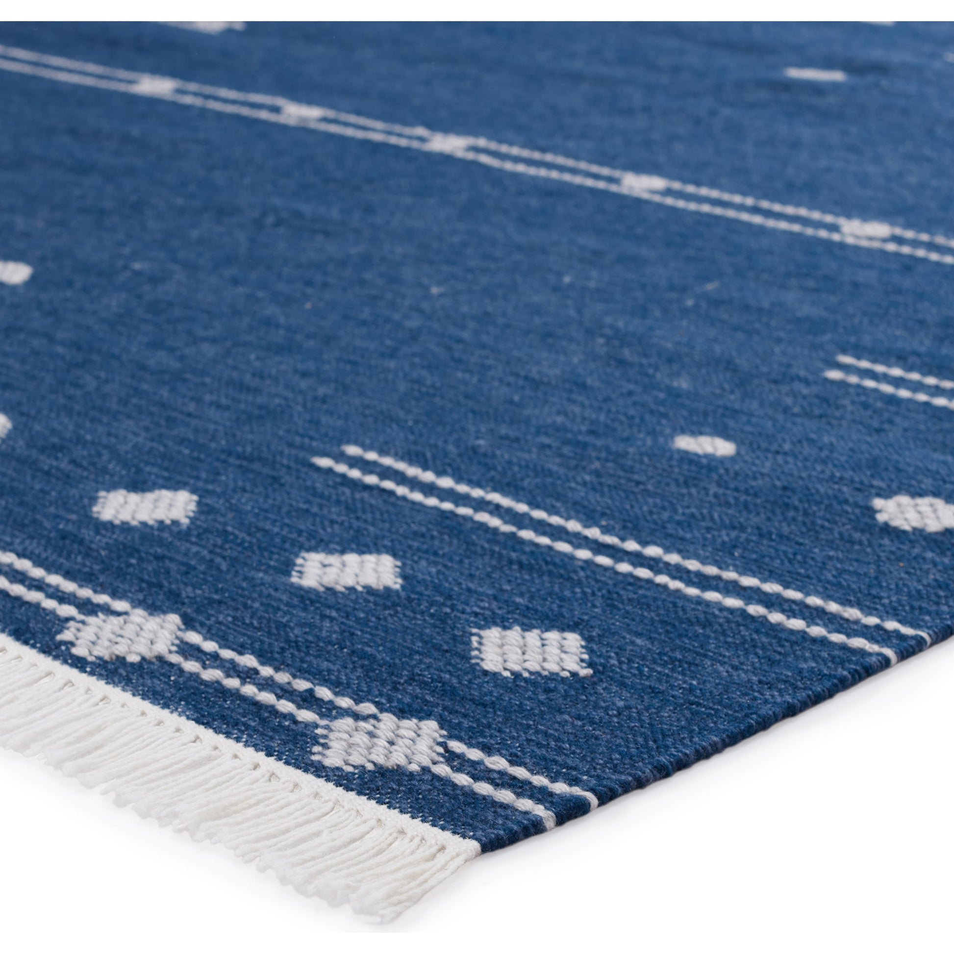 Revelry RVR02 Indoor/Outdoor Rug by Jaipur Living in blue, white. Made from 100% pet yarn in a unique style.