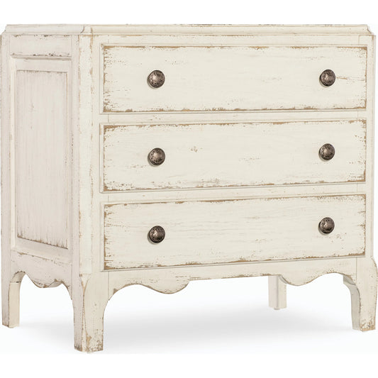 Americana Scalloped Three-Drawer Nightstand by Hooker Furniture. Made from oak veneers with solid-wood edge top in a modern style.