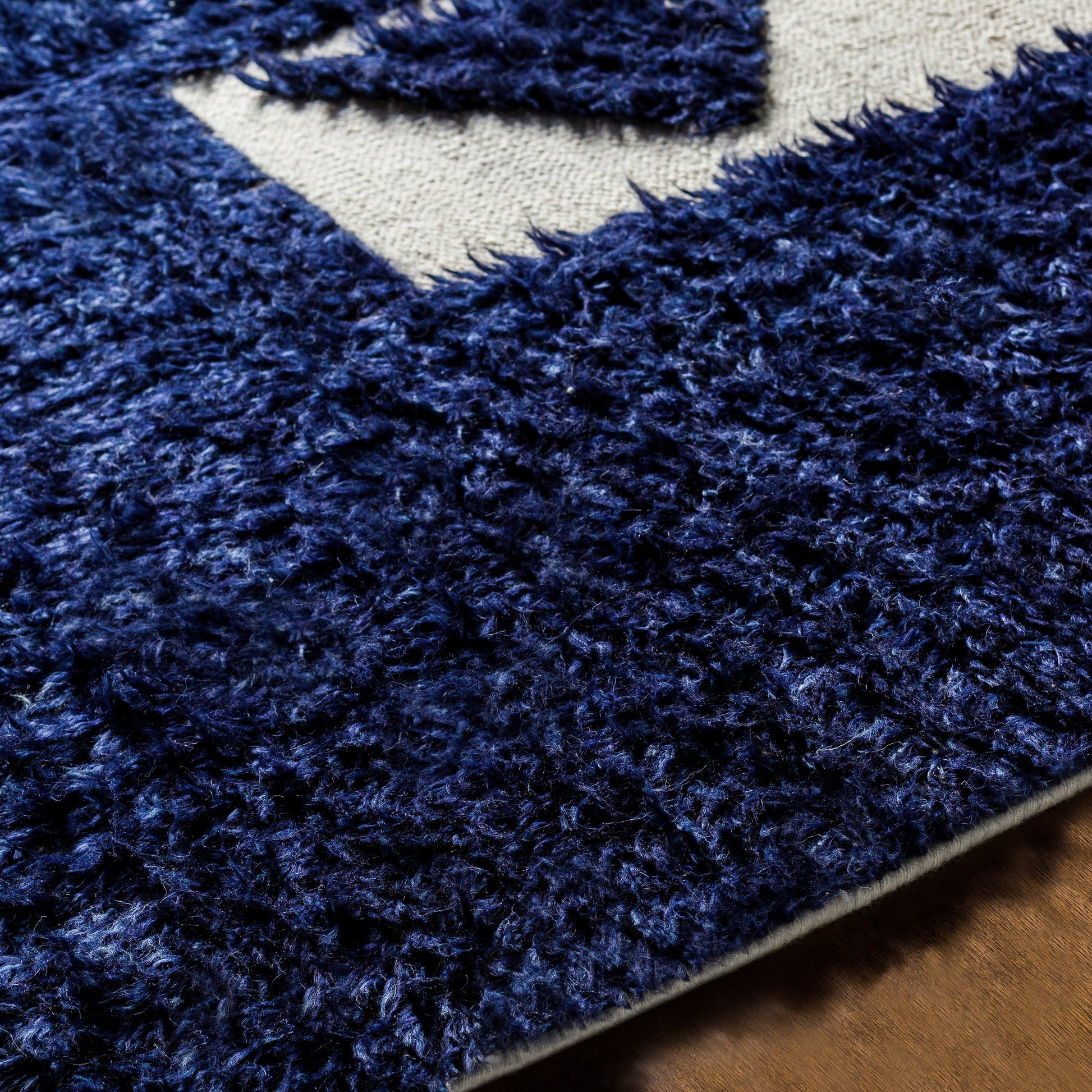 Sahara SAH-2303 Rug by Surya in cream, navy. Made from 100% wool in a unique style.