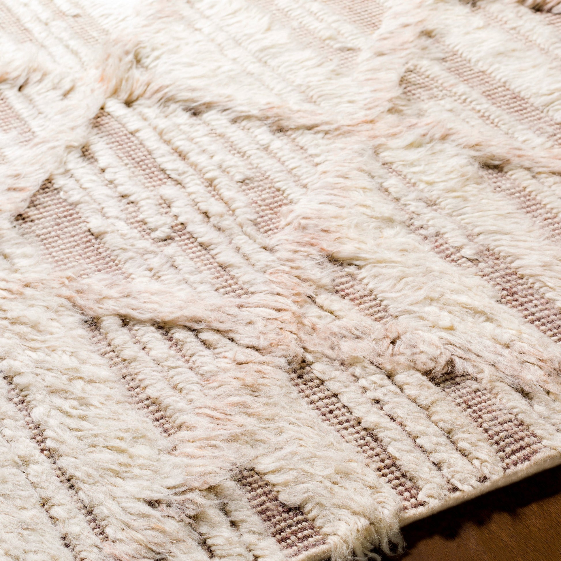 Sahara SAH-2307 Rug by Surya in light beige, oatmeal, dark brown. Made from 100% wool in a unique style.