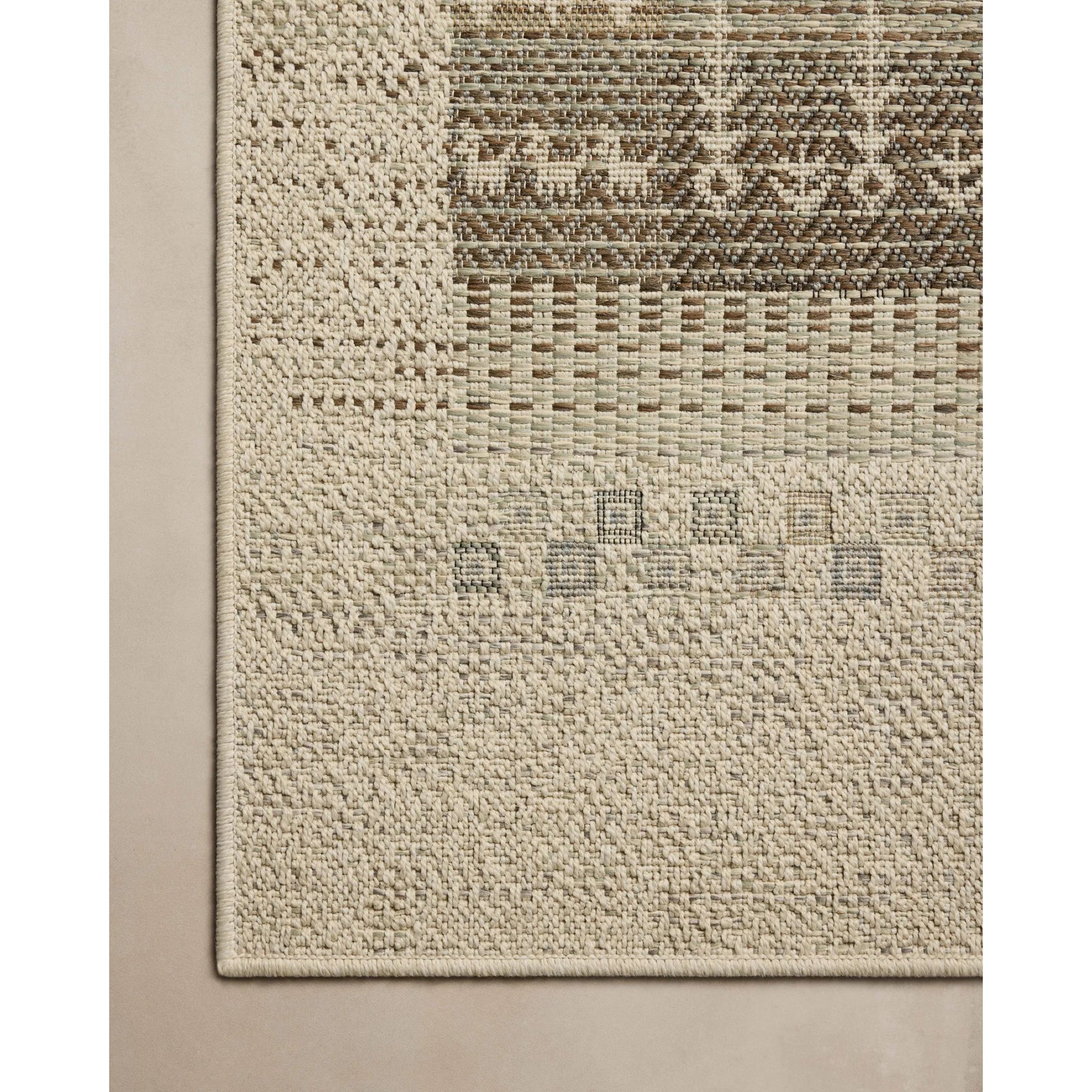 Saylor SAY-05 Indoor/Outdoor Rug by Loloi in ivory, earth. Made from 100% polypropylene in a unique style.