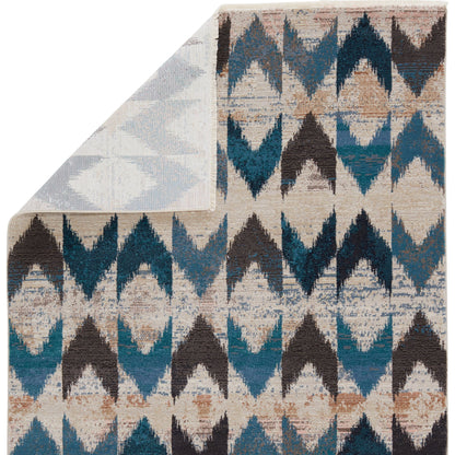 Sanaa by Nikki Chu SBC05 Rug by Jaipur Living. Made from 78% polypropylene 22% polyester in a unique style.