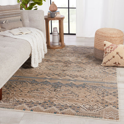 Sanaa by Nikki Chu SBC09 Rug by Jaipur Living. Made from 78% polypropylene 22% polyester in a unique style.