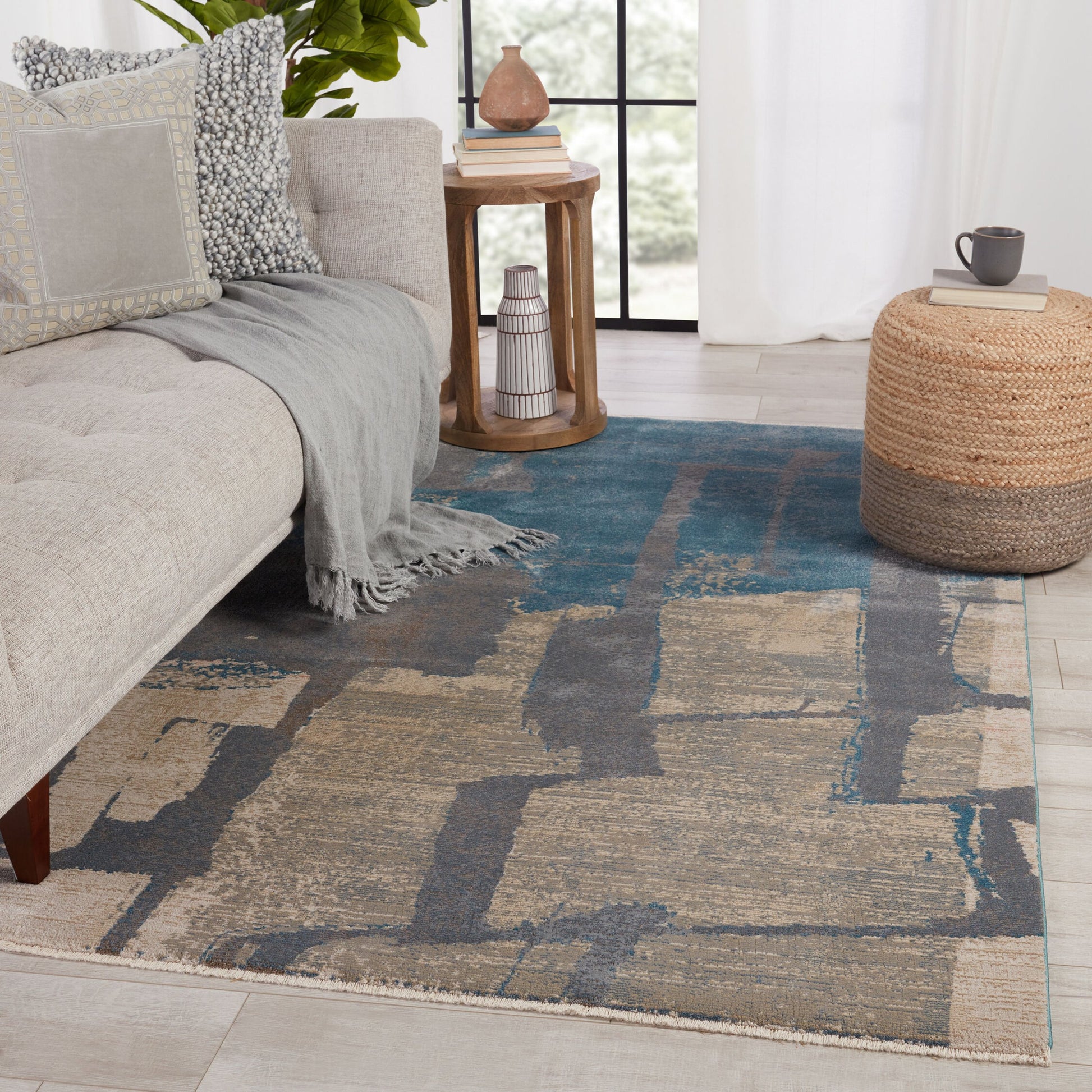 Sanaa by Nikki Chu SBC11 Rug by Jaipur Living in blue, gray. Made from 78% polypropylene 22% polyester in a unique style.