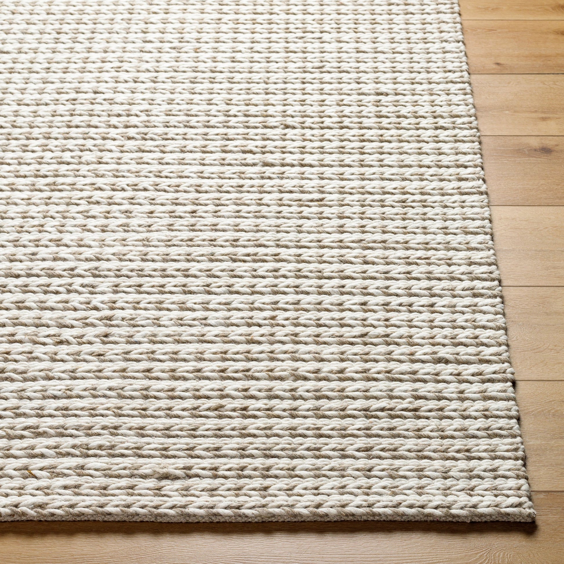 Sundance Rug - 33583 by Livabliss. Made from main: 65% wool, main: 35% polyester in a unique style.
