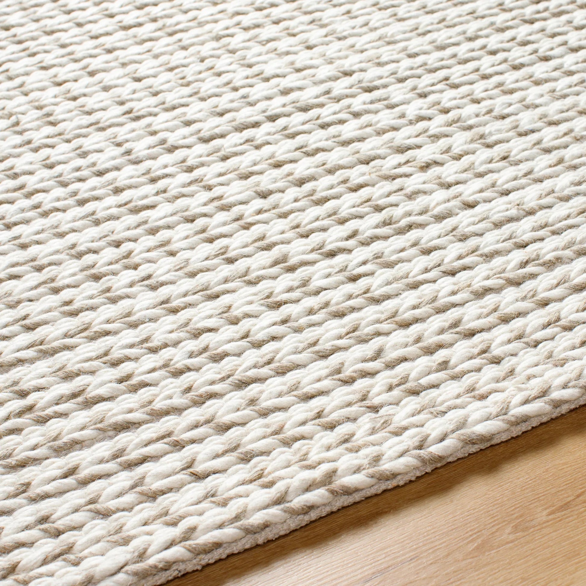 Sundance Rug - 33583 by Livabliss. Made from main: 65% wool, main: 35% polyester in a unique style.