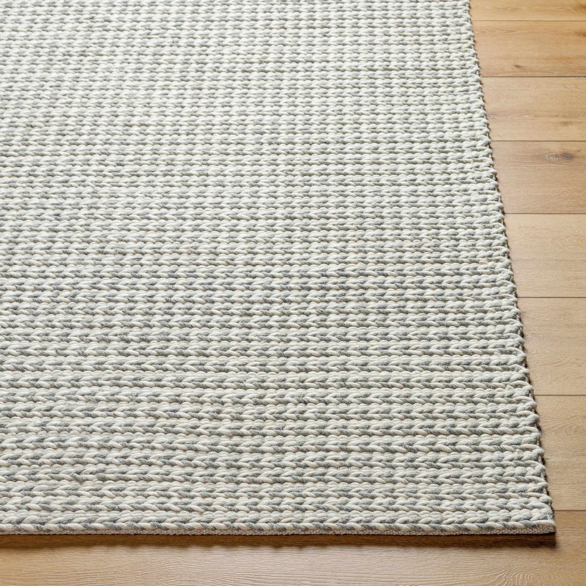 Sundance Rug - 33583 by Livabliss. Made from main: 65% wool, main: 35% polyester in a unique style.