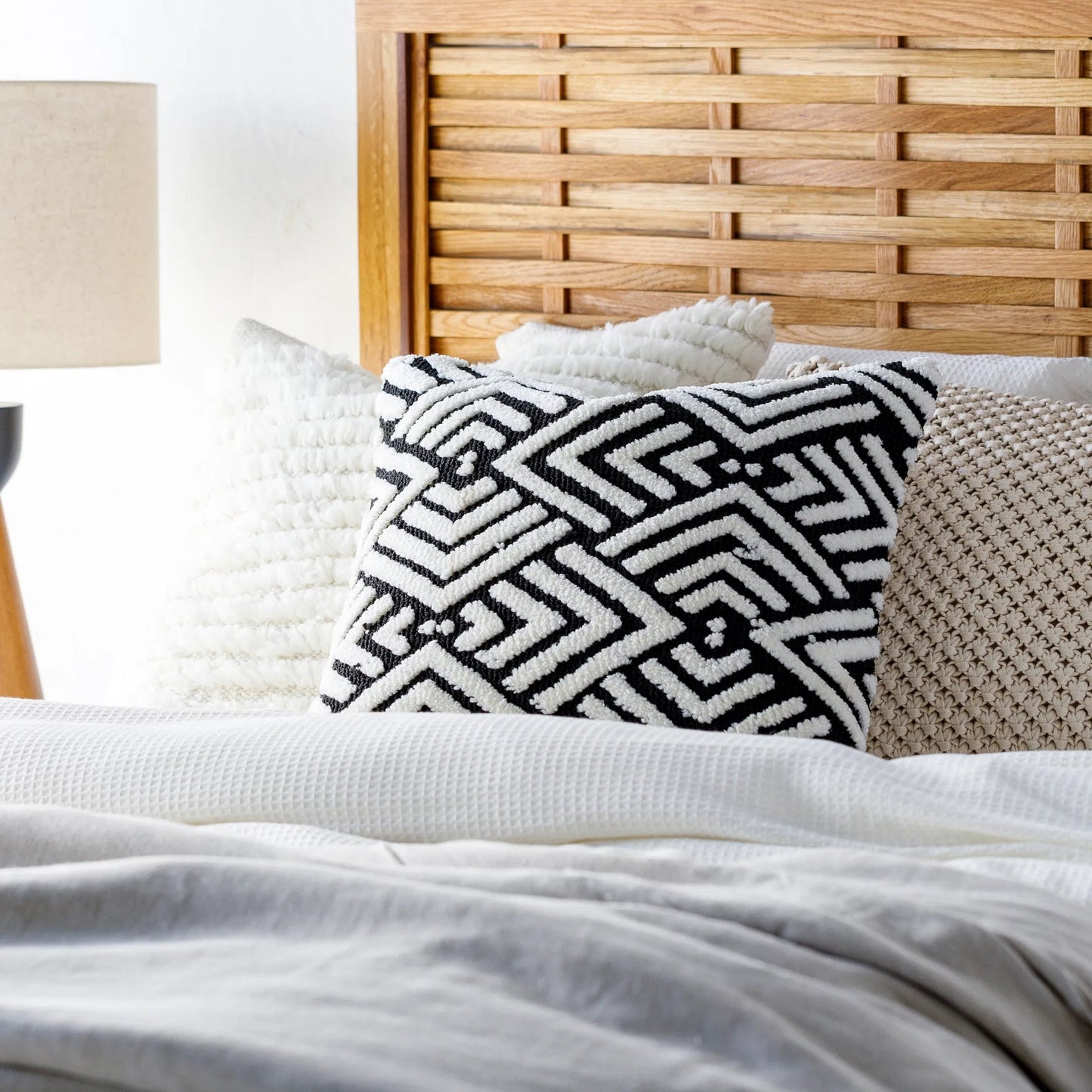 004 SI-1890532,SI-1890533,SI-1890534,SI-1890535 | Lifestyle | Sheldon Pillow - 28849 by Livabliss in black, wheat. Made from 100% polyester, 100% cotton in a eclectic & global style.