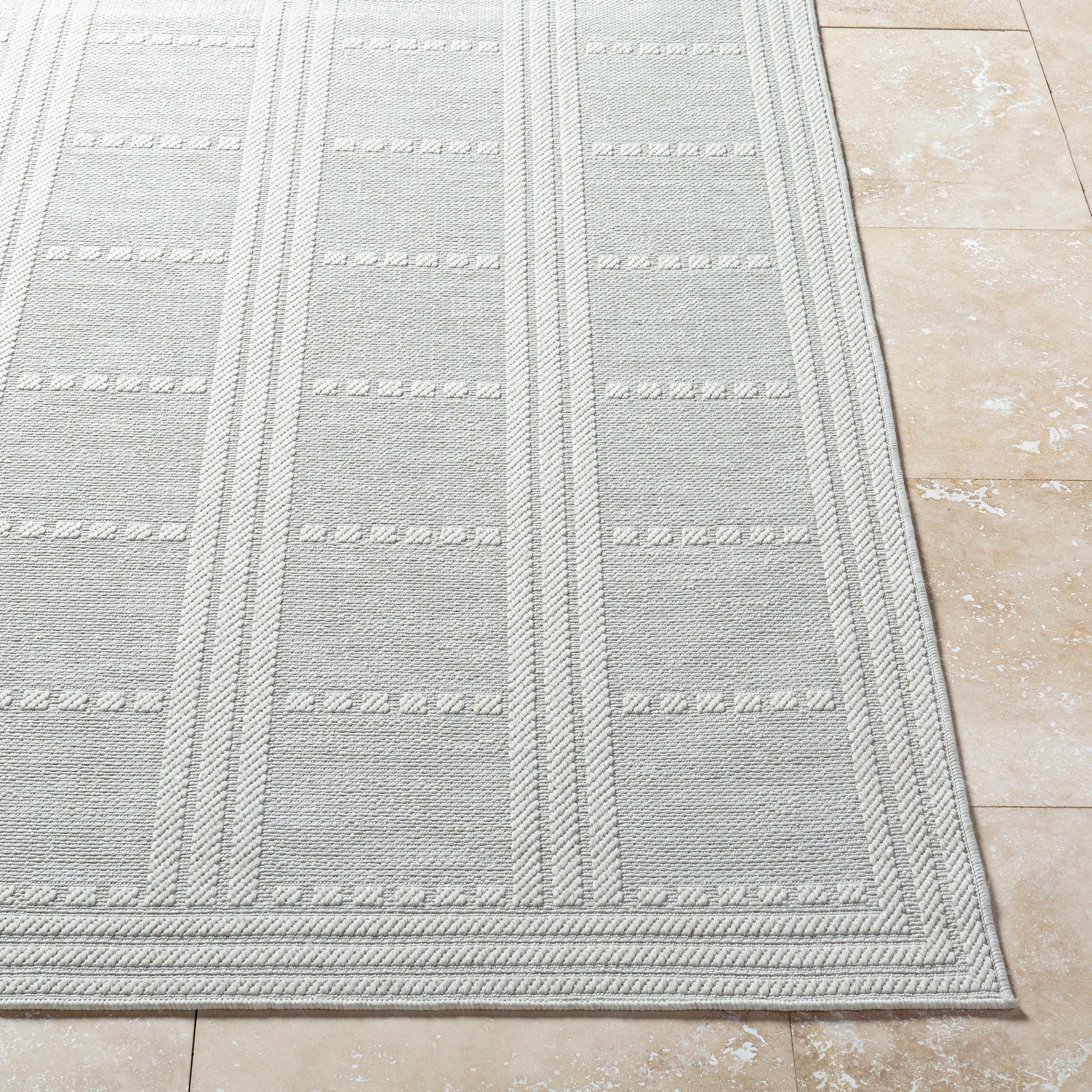 Sandra Rug - 529705 by Livabliss in light silver, silver. Made from polypropylene in a unique style.