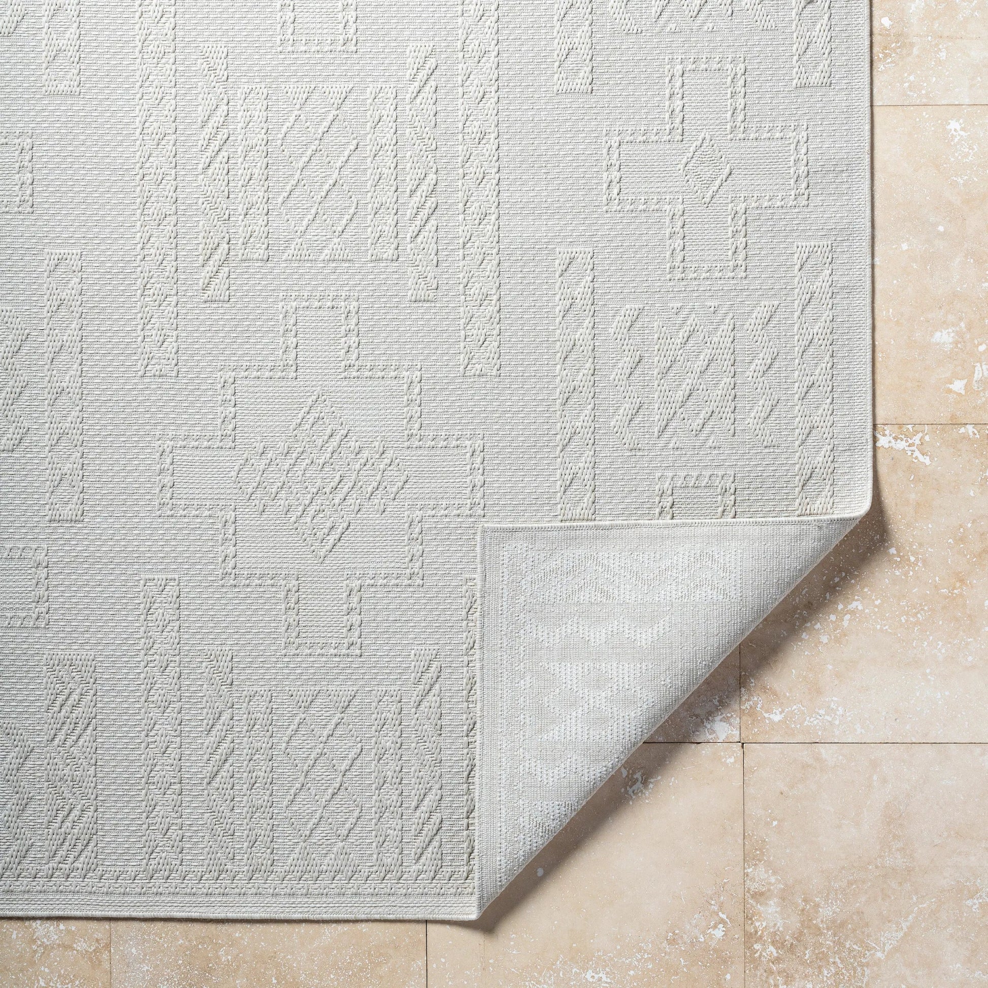 Sandra Rug - 529717 by Livabliss in light silver. Made from polypropylene in a unique style.