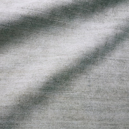 Soft Horizon SFH02 Rug by Jaipur Living in gray. Made from 60% bamboo silk 40% wool in a unique style.