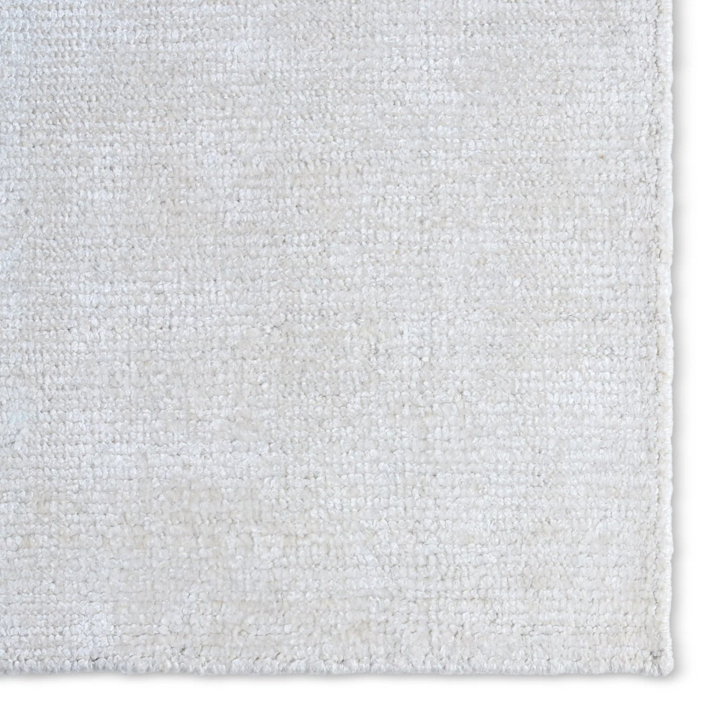 002 SI-2531409,SI-2531410,SI-2531411,SI-2531412,SI-2531413 | Primary Silo | Soft Horizon SFH04 Rug by Jaipur Living in ivory, white. Made from 60% bamboo silk 40% wool in a unique style.
