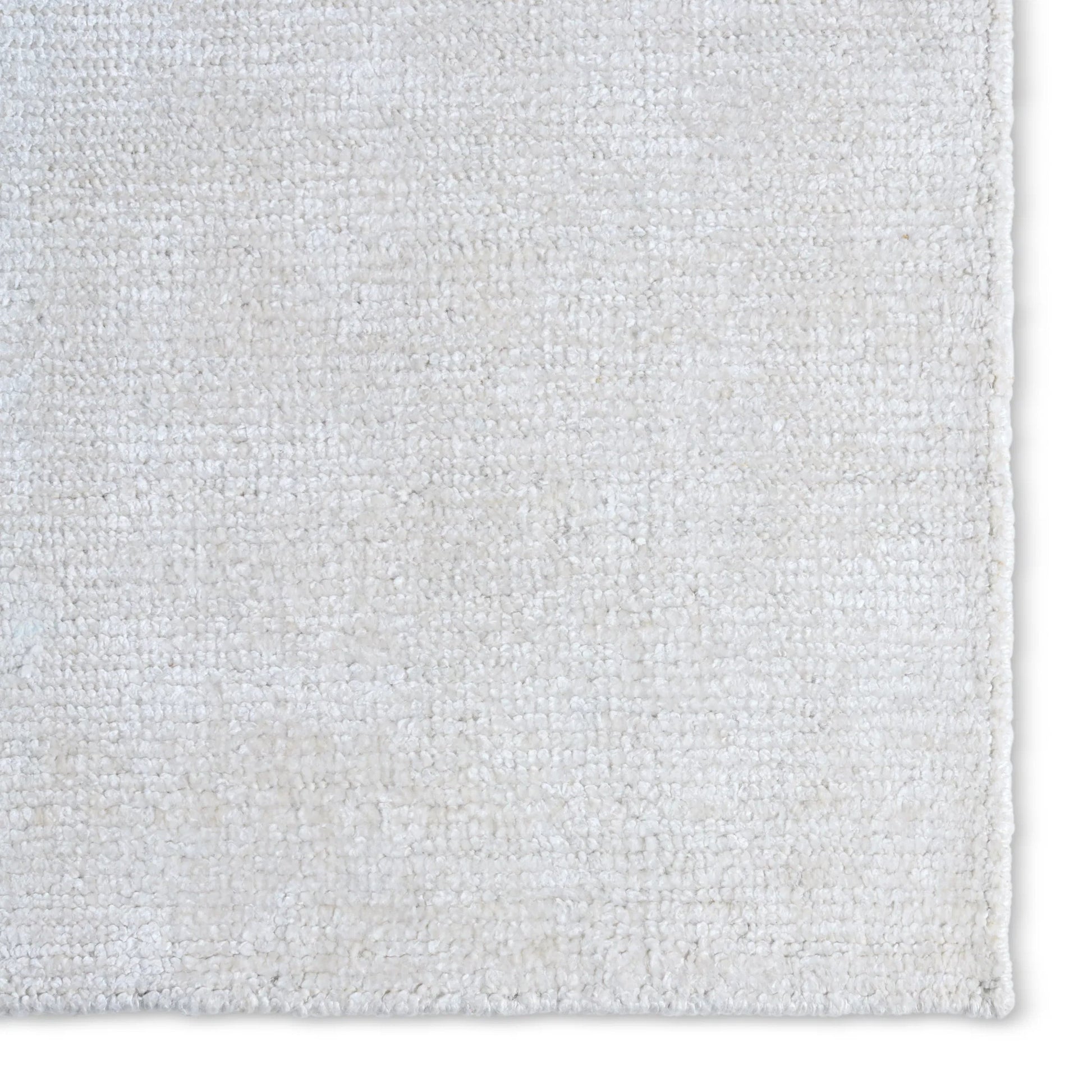 Soft Horizon SFH04 Rug by Jaipur Living in ivory, white. Made from 60% bamboo silk 40% wool in a unique style.