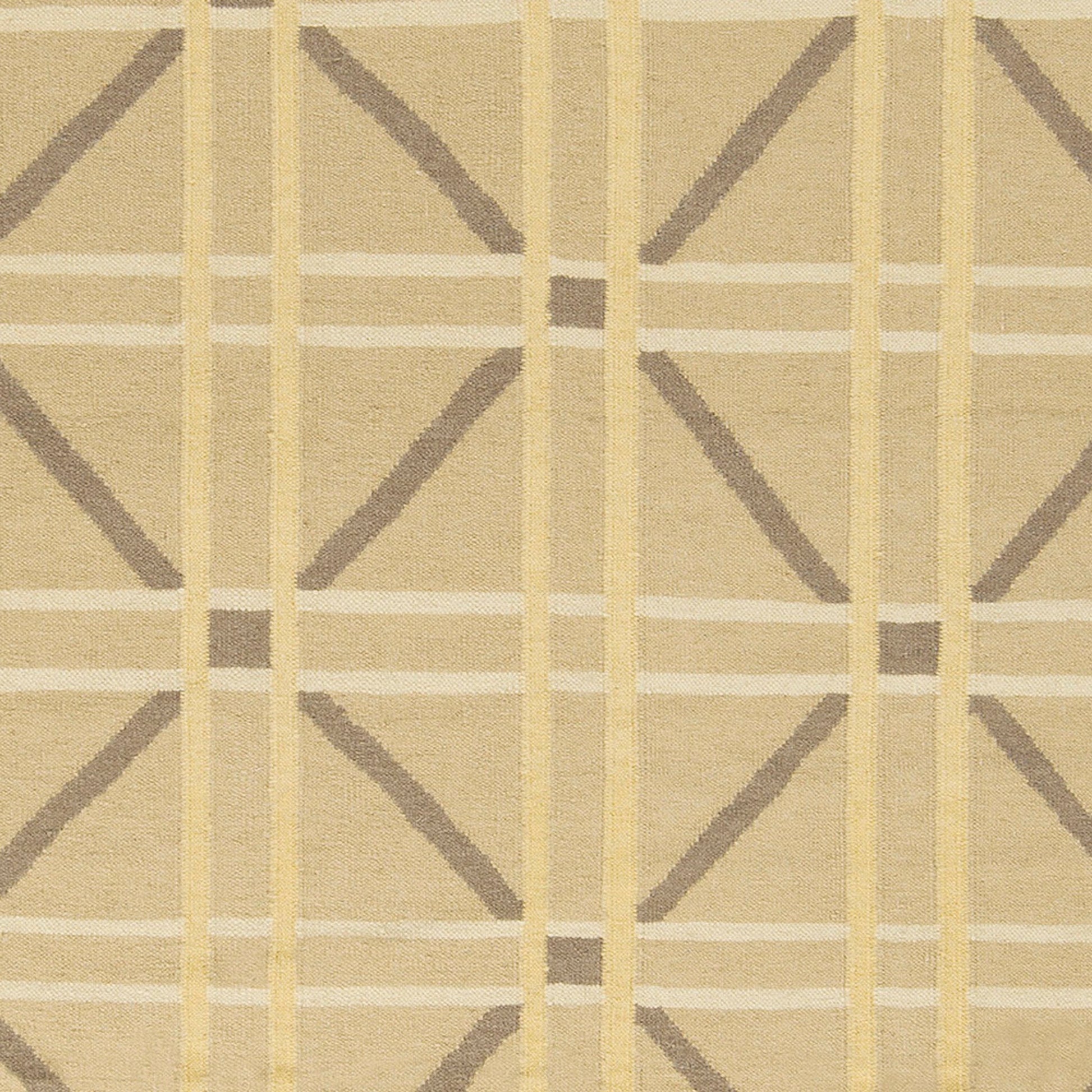 Sheffield Market Rug - 819 by Surya. Made from 100% wool in a unique style.