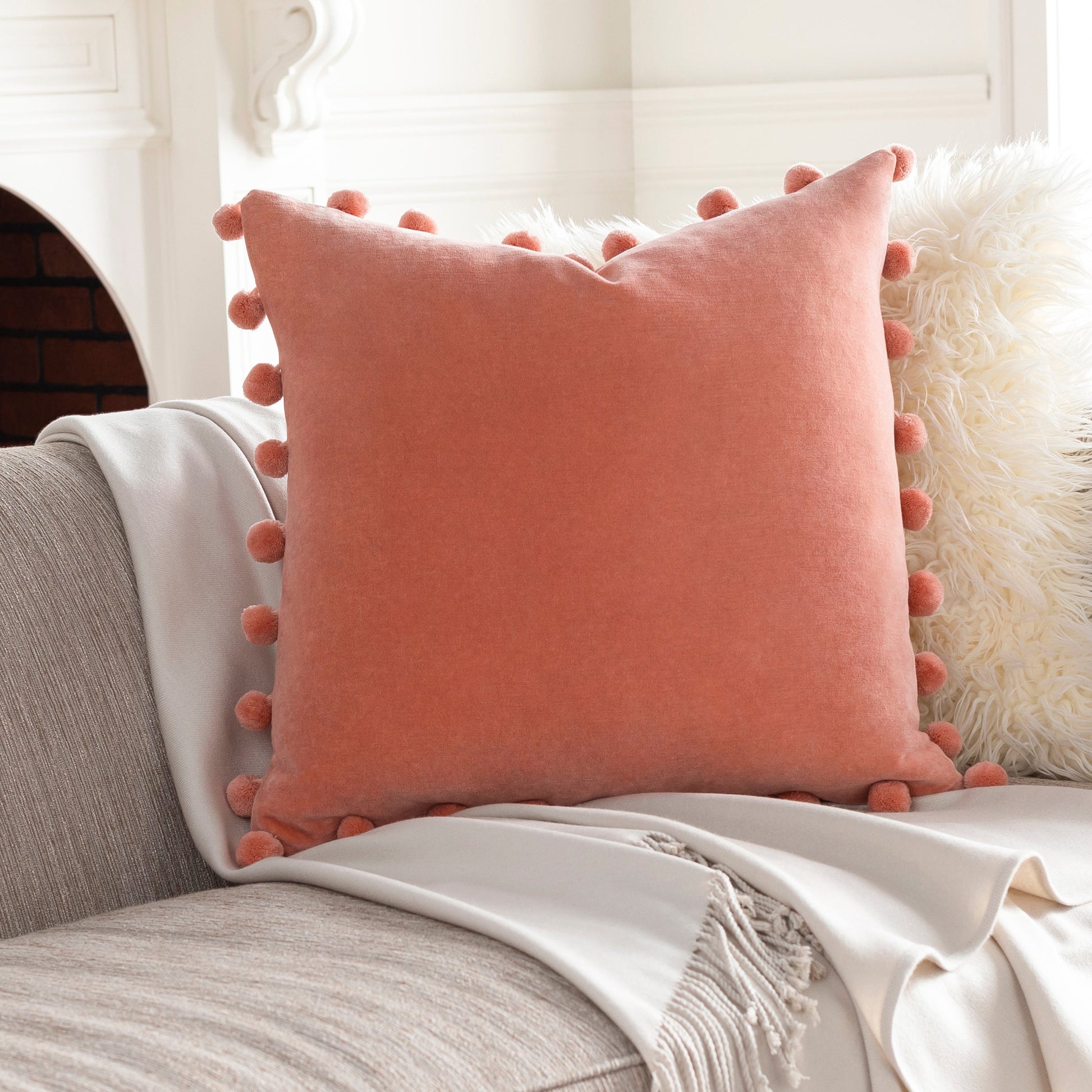 Serengeti Pillow - 14073 by Surya. Made from 100% cotton in a traditional style.